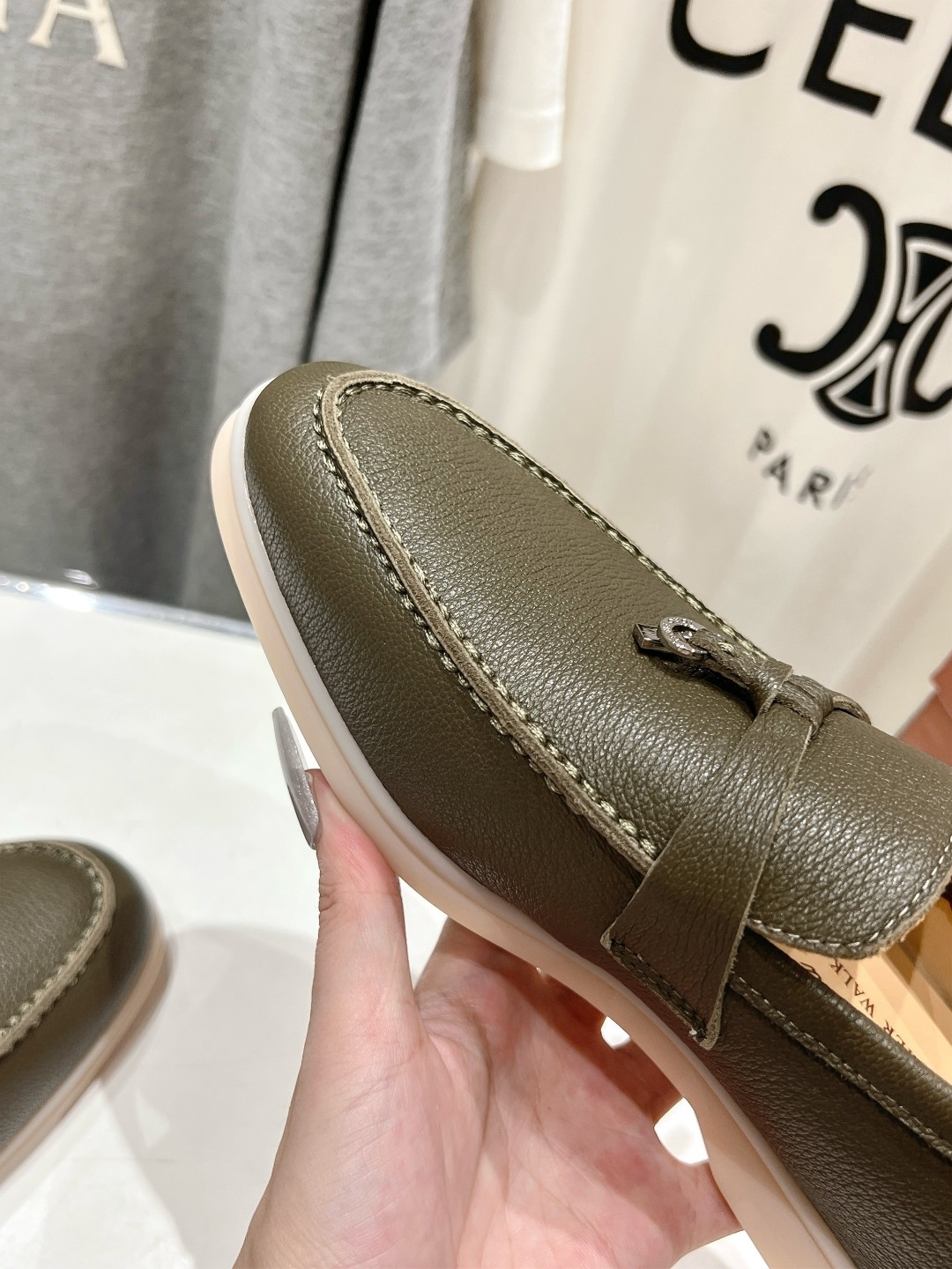高版本出厂 女款  男款+20
  Loro Piana* LP万年经典款乐福鞋 简约时尚 脚感超级舒适