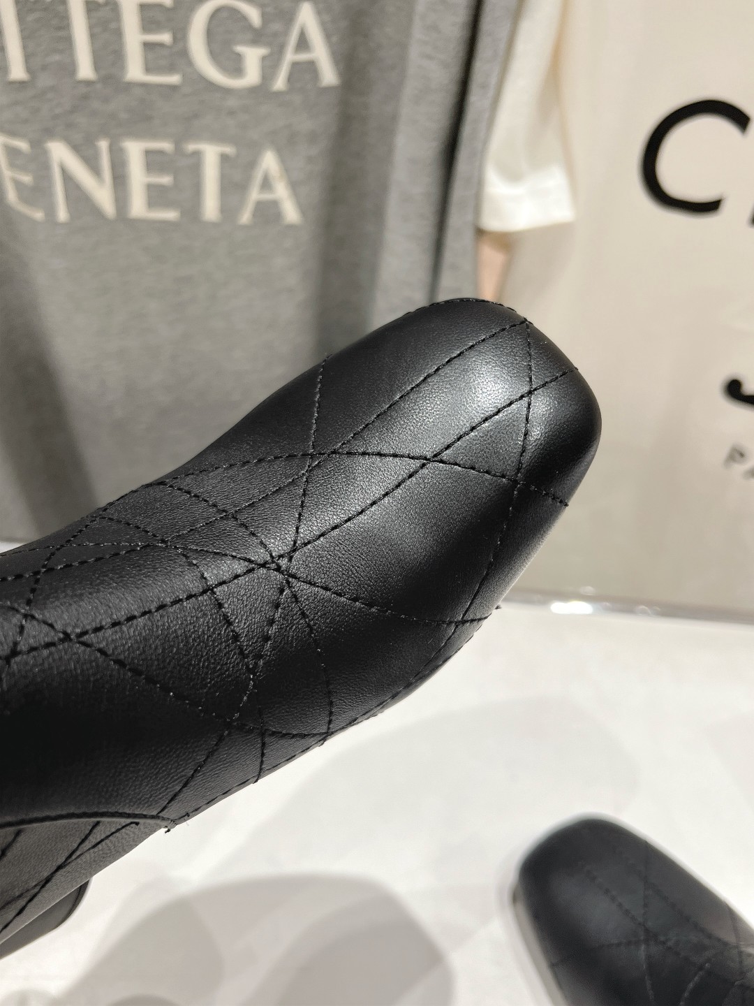 高版本出厂
  Dior*迪奥D家2025ss秋冬新款️高跟靴子强烈推荐款
气质十足的女王范.最优雅的欧