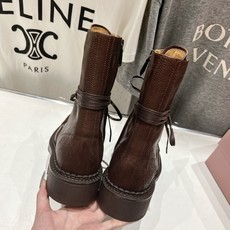 高版本出厂 MiuMiu/缪缪F017 26ss秋冬走秀款西部系列·复古做旧机车靴马丁靴 今年最值得入手的靴子 没有 高版本出厂 MiuMiu/缪缪F017 26ss秋冬走秀款西部系列·复古做旧机车靴马丁靴 今年最值得入手的靴子 没有
