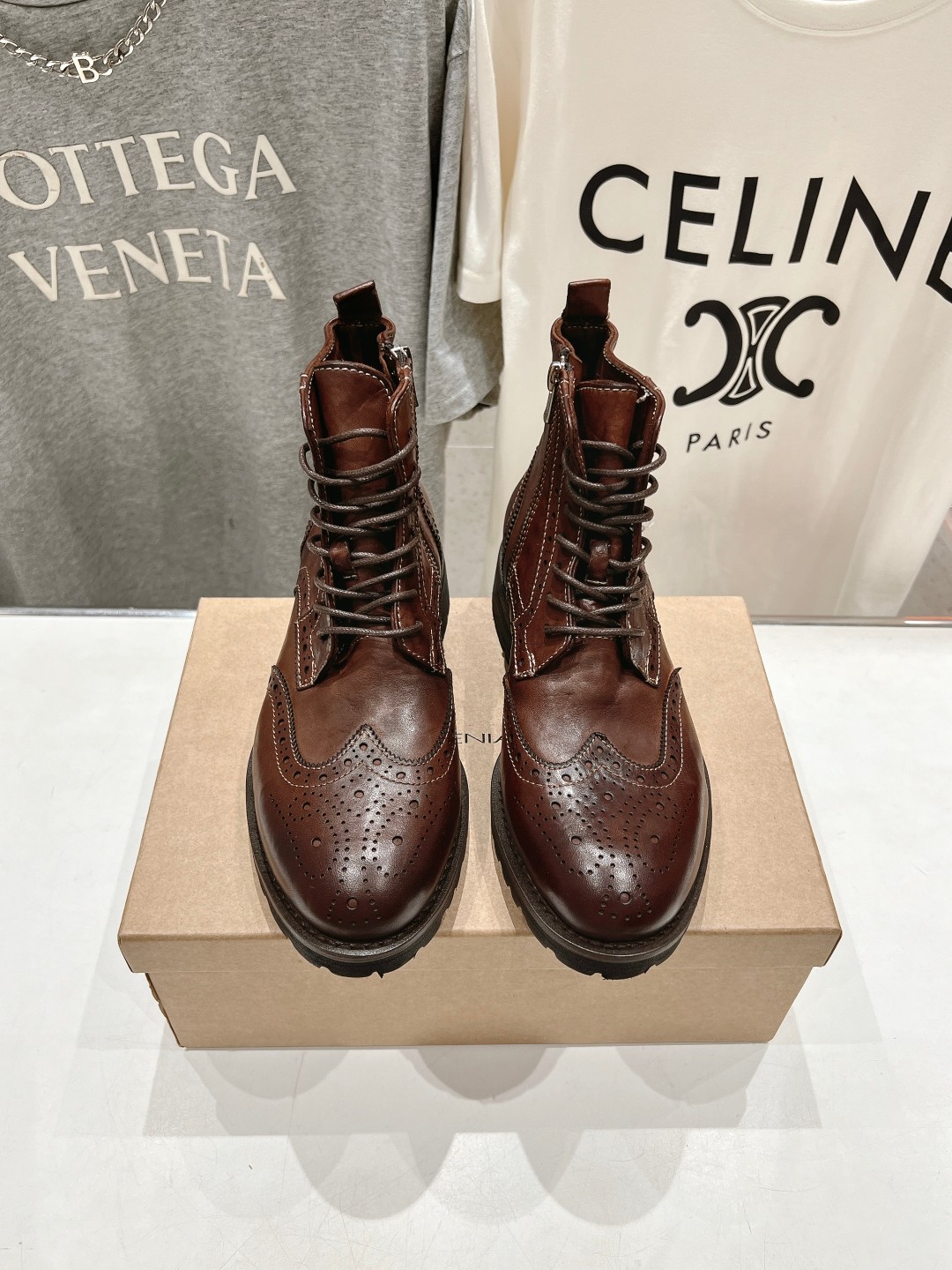 NO:210019,Washed retro shoes and throw New Year’s goods; all are high-end personalized products; early delivery early; 35/1; 36/6; pay attention to the big discount at the end of the year, all are not returned or exchanged, special prices,19860909水洗复古鞋狂甩年货甩；全部是高端自留款；早下早得早得；35/1；36/6；注意年尾大甩货,全部不退换,特价款,,Children's