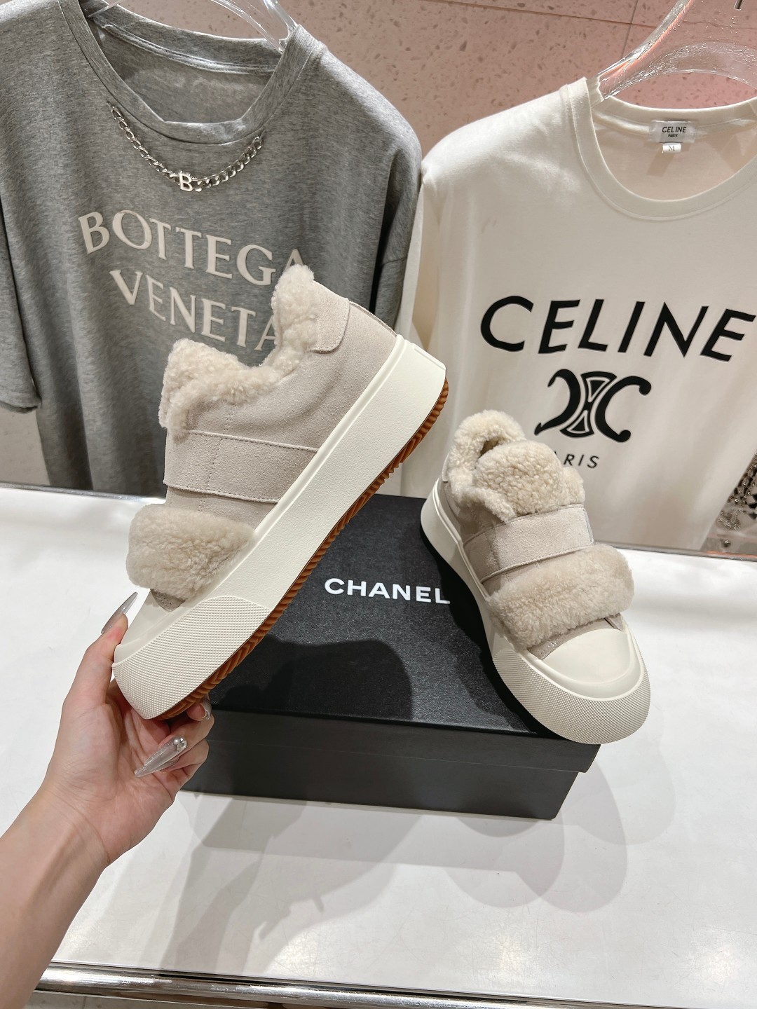 高版本出厂 CHANEL*小香2025ss冬季新款毛毛鞋系列，最新款休闲毛毛鞋棉鞋漂亮又好穿 非常轻便，