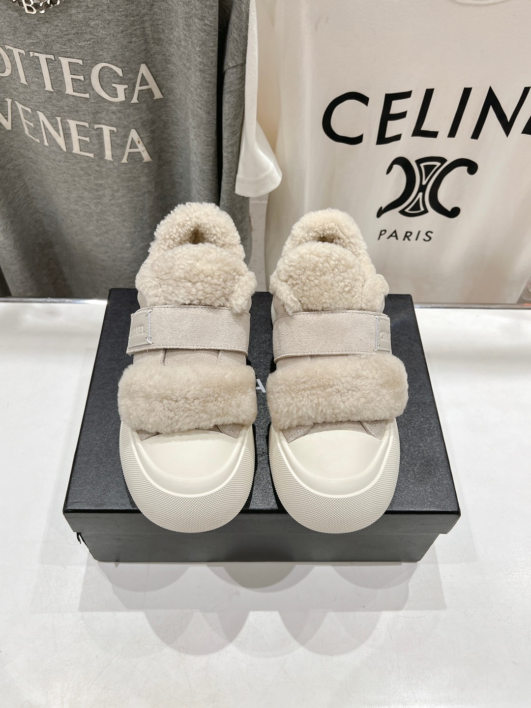 高版本出厂 CHANEL*小香2025ss冬季新款毛毛鞋系列，最新款休闲毛毛鞋棉鞋漂亮又好穿 非常轻便，