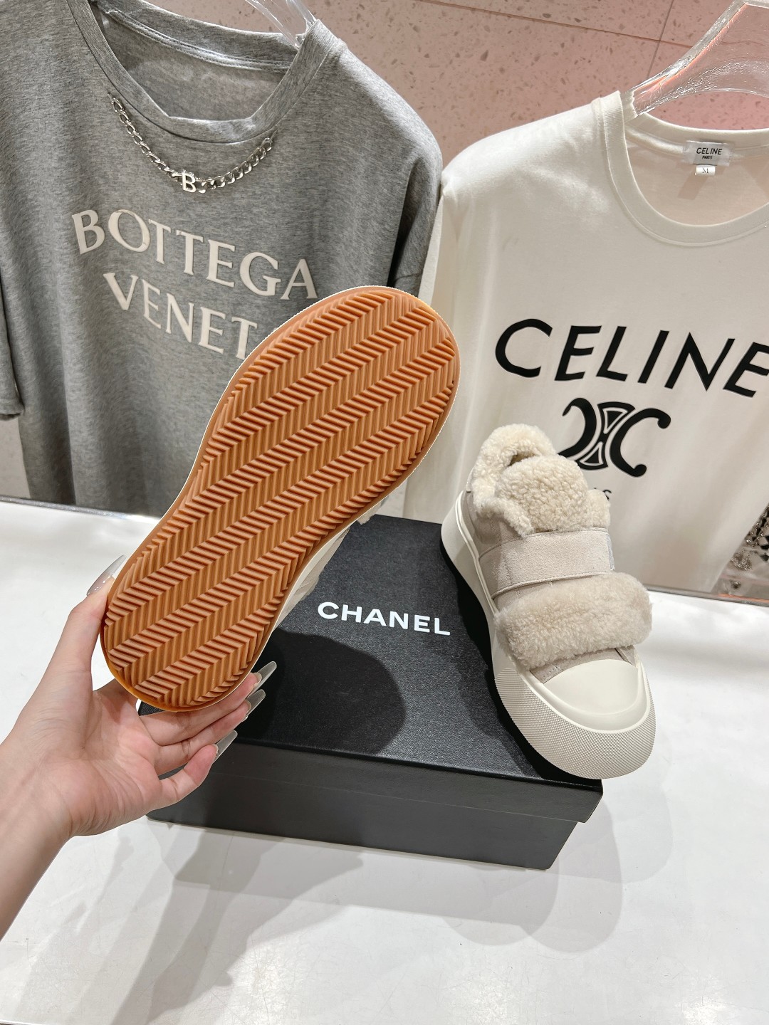 高版本出厂 CHANEL*小香2025ss冬季新款毛毛鞋系列，最新款休闲毛毛鞋棉鞋漂亮又好穿 非常轻便，