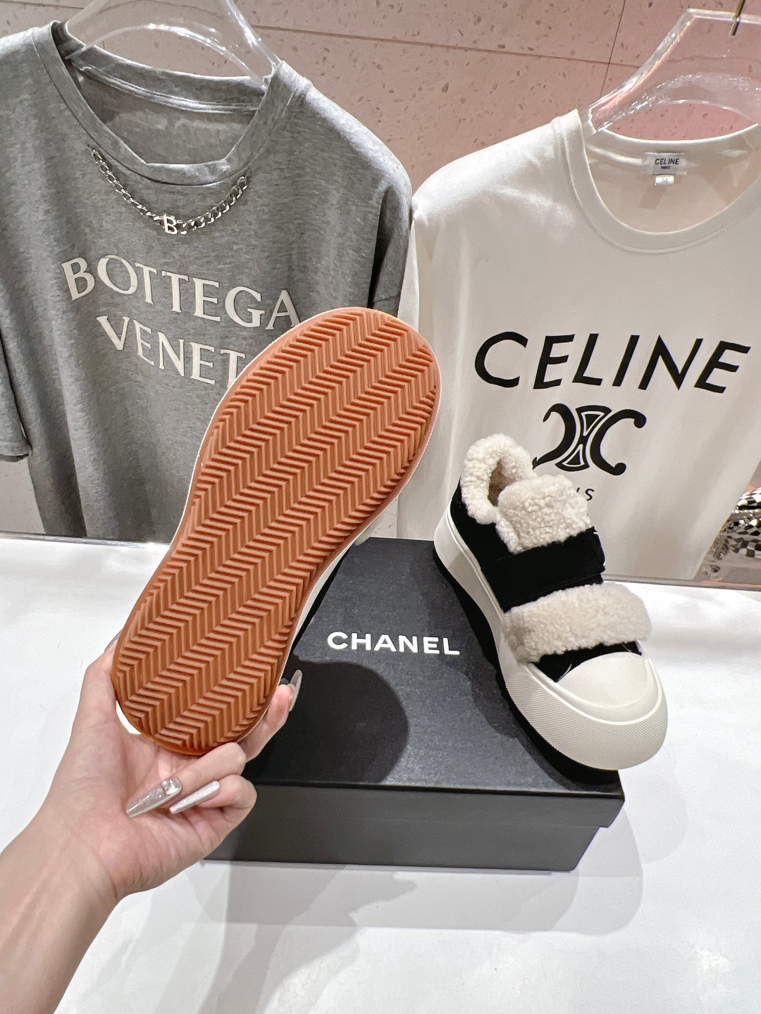 高版本出厂 CHANEL*小香2025ss冬季新款毛毛鞋系列，最新款休闲毛毛鞋棉鞋漂亮又好穿 非常轻便，