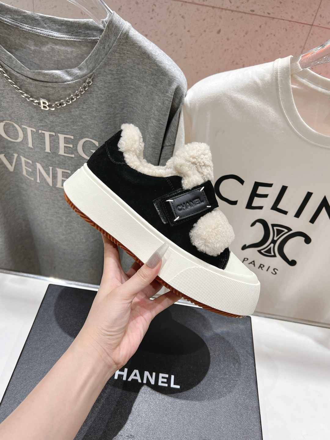 高版本出厂 CHANEL*小香2025ss冬季新款毛毛鞋系列，最新款休闲毛毛鞋棉鞋漂亮又好穿 非常轻便，