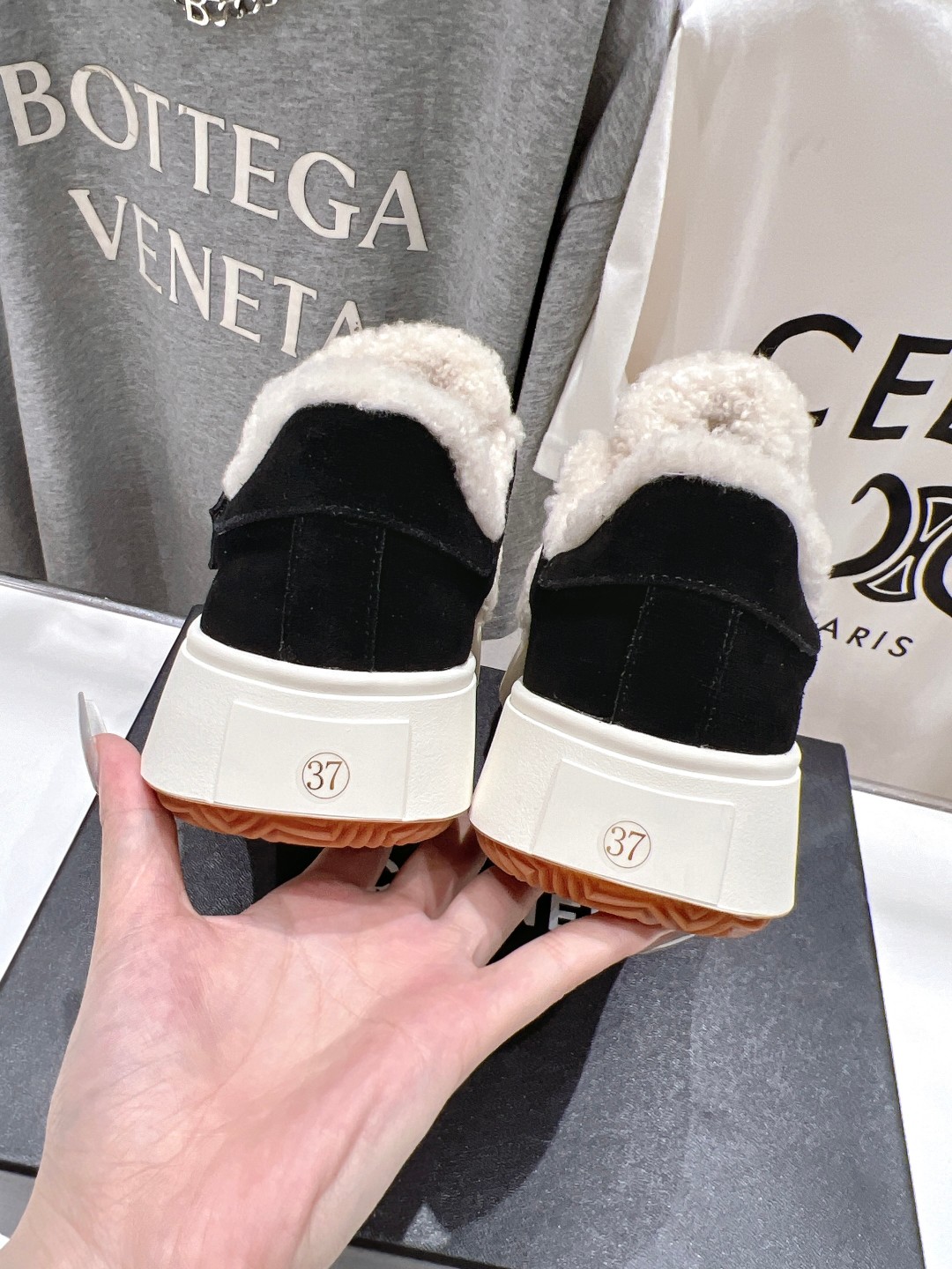 高版本出厂 CHANEL*小香2025ss冬季新款毛毛鞋系列，最新款休闲毛毛鞋棉鞋漂亮又好穿 非常轻便，