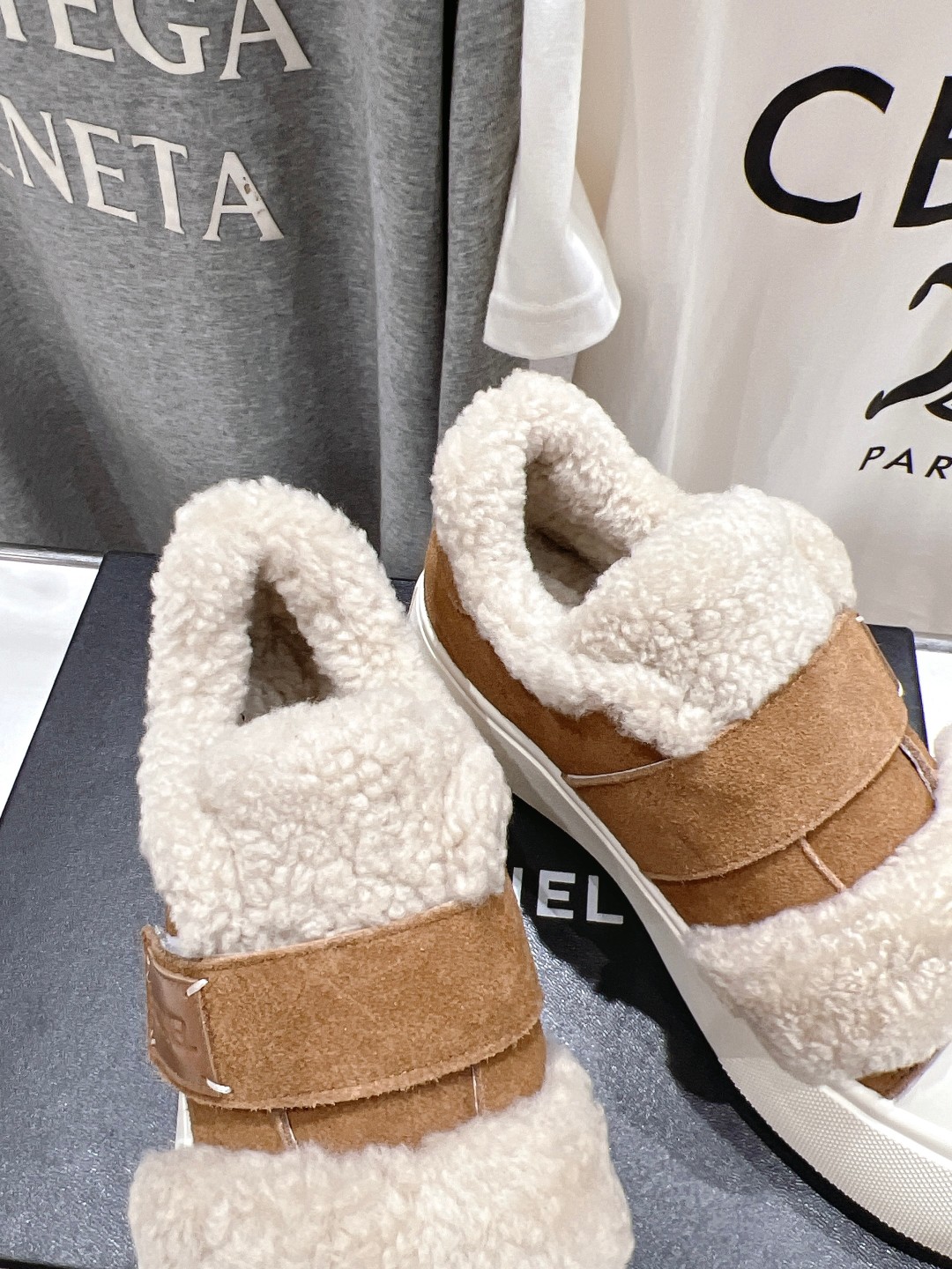 高版本出厂 CHANEL*小香2025ss冬季新款毛毛鞋系列，最新款休闲毛毛鞋棉鞋漂亮又好穿 非常轻便，