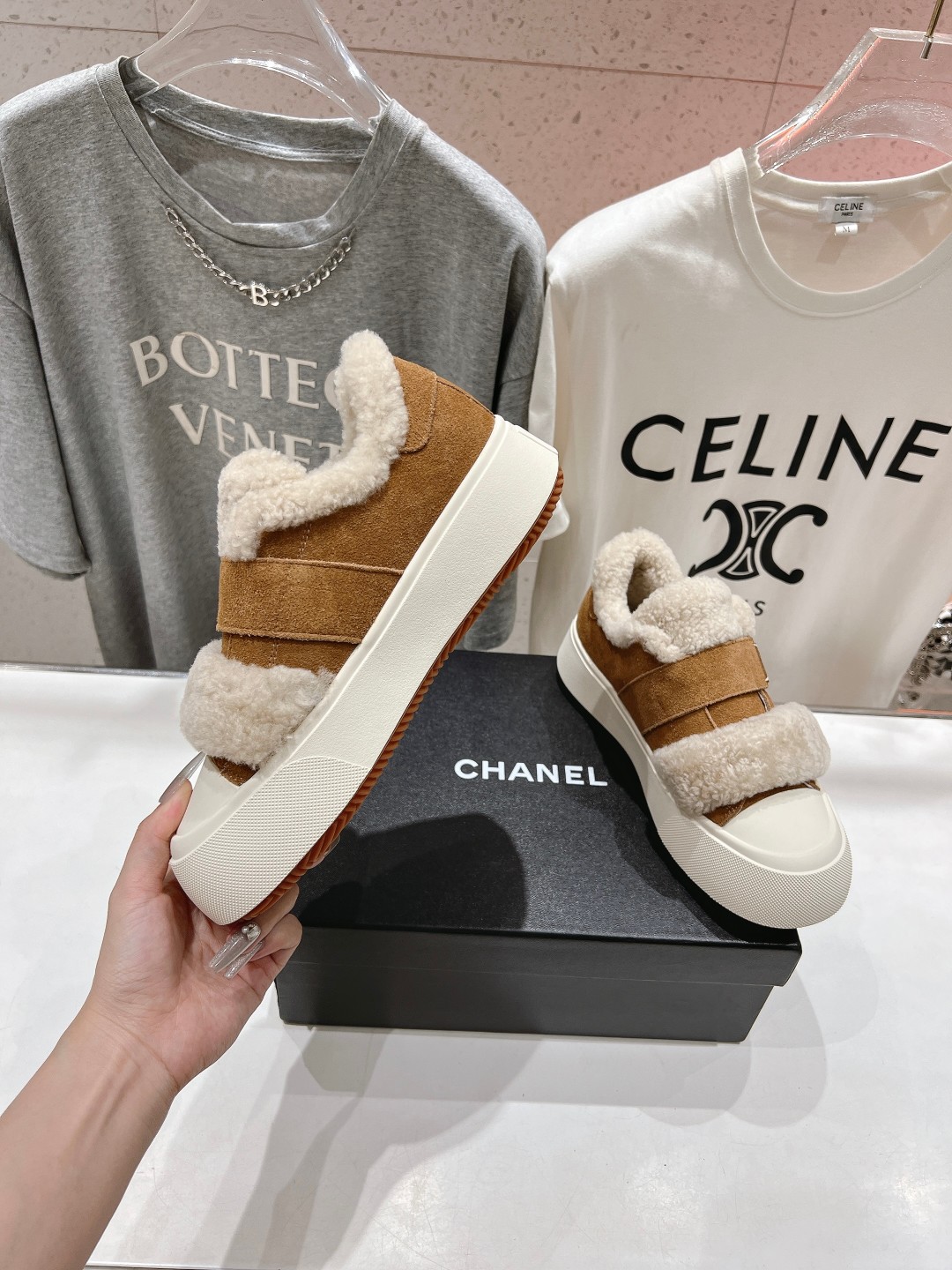 高版本出厂 CHANEL*小香2025ss冬季新款毛毛鞋系列，最新款休闲毛毛鞋棉鞋漂亮又好穿 非常轻便，