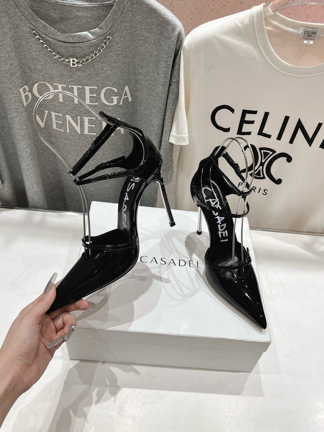 高版本出厂
  CASADEI｜2025/ss 𝐧𝐞𝐰 早春新品尖头高跟鞋凉鞋
F/W25最性感鞋子 C