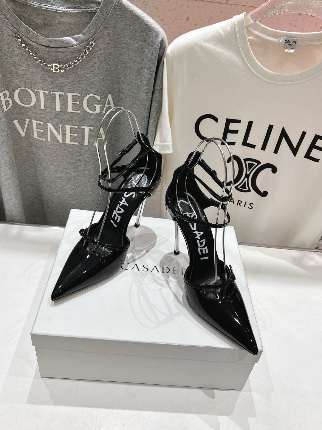 高版本出厂
  CASADEI｜2025/ss 𝐧𝐞𝐰 早春新品尖头高跟鞋凉鞋
F/W25最性感鞋子 C