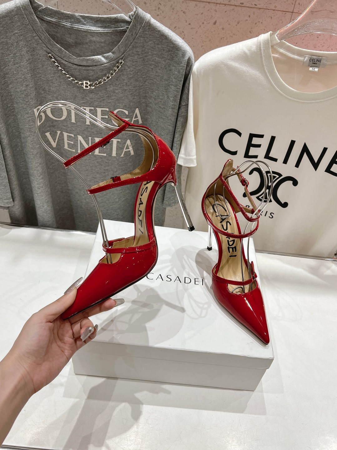 高版本出厂
  CASADEI｜2025/ss 𝐧𝐞𝐰 早春新品尖头高跟鞋凉鞋
F/W25最性感鞋子 C