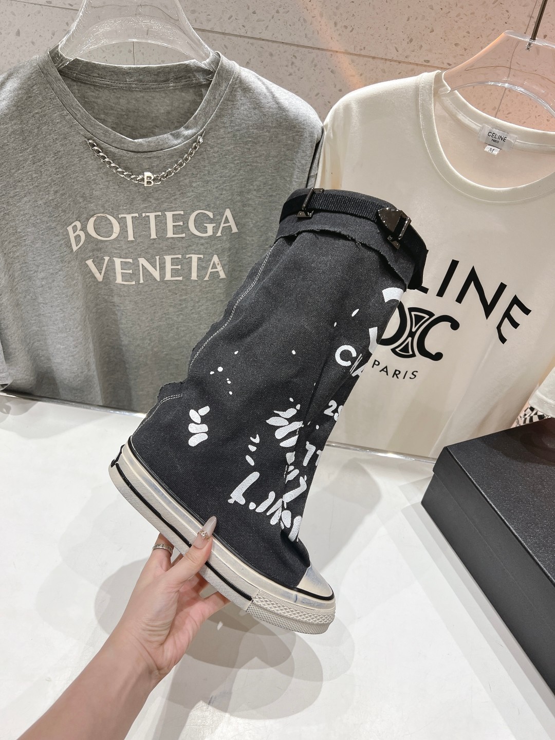 高版本出厂 CHANEL*小香网红爆款中古涂鸦帆布裤管靴太有范儿了复古coco女鞋这款靴的设计灵感来源于