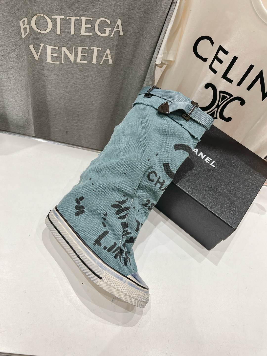 高版本出厂 CHANEL*小香网红爆款中古涂鸦帆布裤管靴太有范儿了复古coco女鞋这款靴的设计灵感来源于