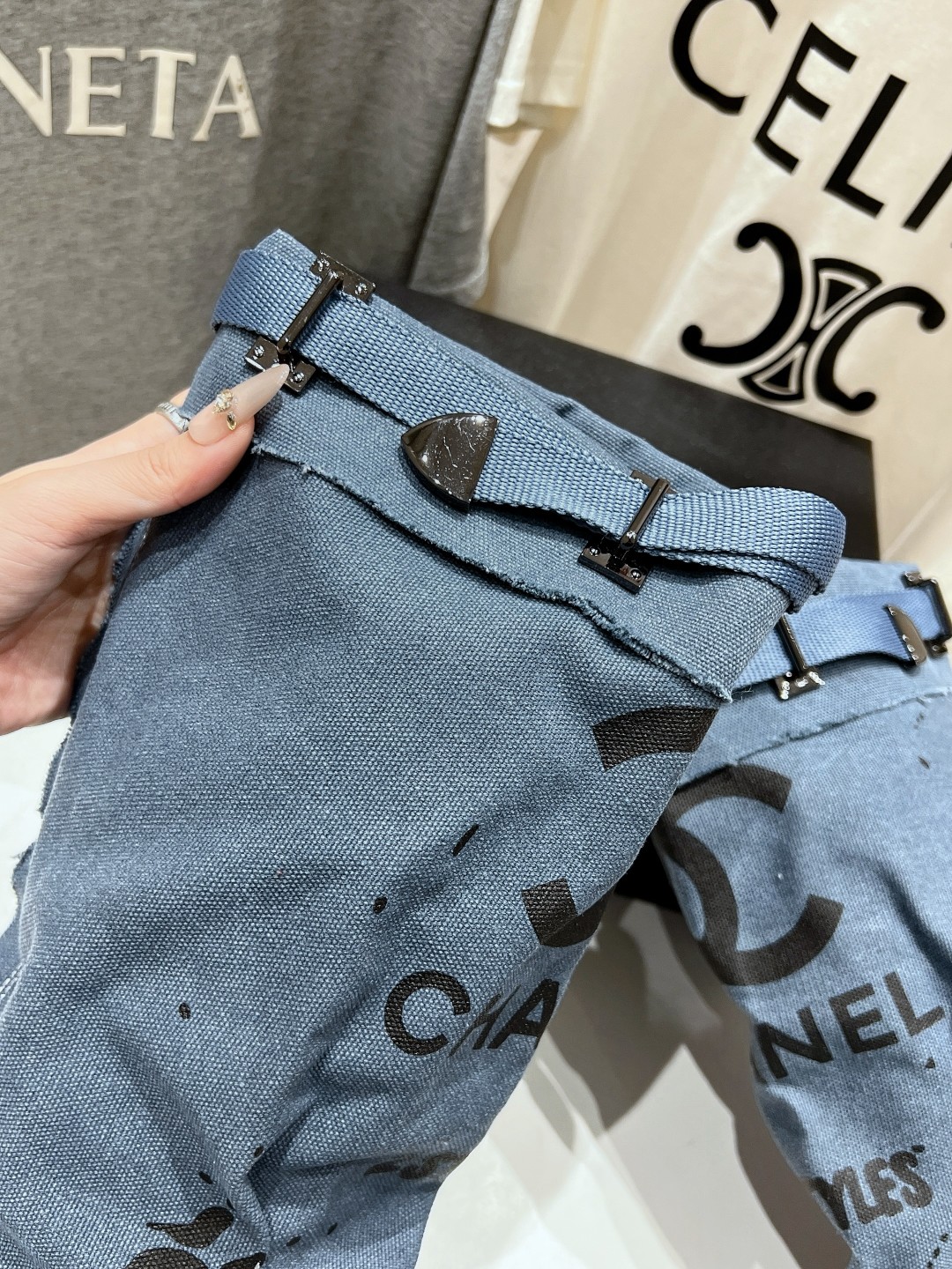 高版本出厂 CHANEL*小香网红爆款中古涂鸦帆布裤管靴太有范儿了复古coco女鞋这款靴的设计灵感来源于