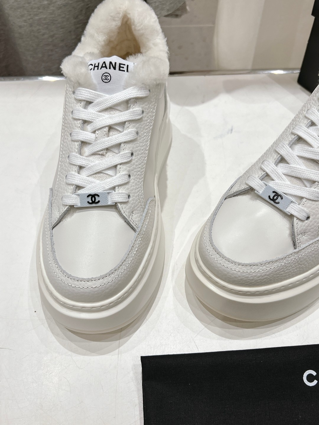 高版本出厂 毛里 Chanel* 小香2025ss冬季最新厚底毛毛内里饼干鞋，熊猫鞋休闲鞋网红明星小红书