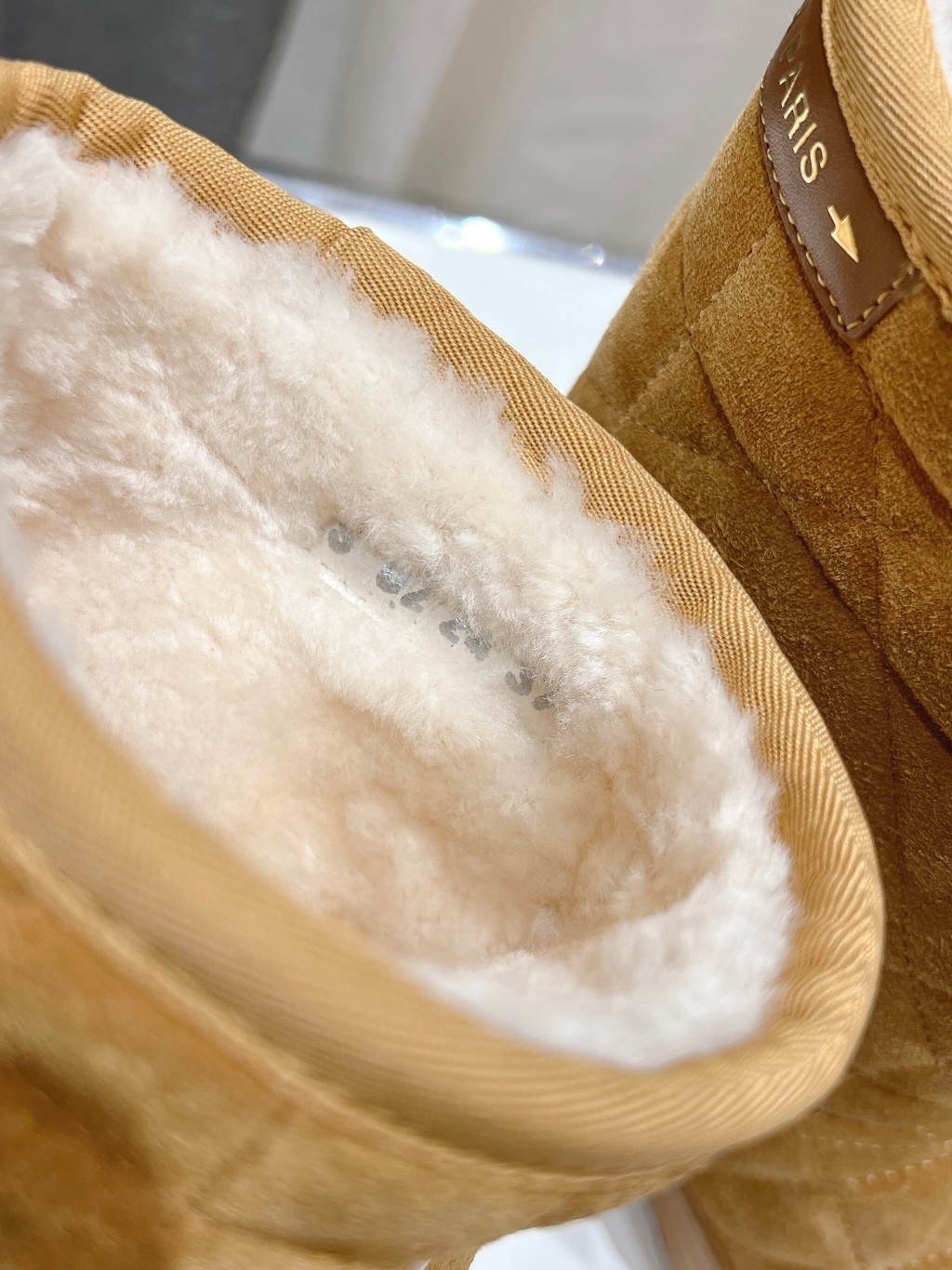 高版本出厂 Dior*迪奥D家F036 25ss秋冬新款羊毛保暖短靴雪地靴冬日凛凛🏂🏻不可缺之一,闭眼入