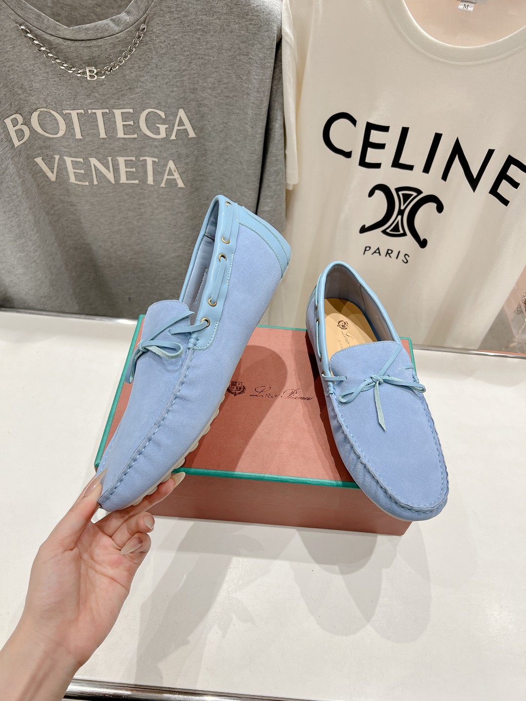 高版本出厂  只有男码
  Loro Piana* LP诺悠翩雅新款豆豆鞋一脚蹬乐福鞋 
简约时尚 脚感