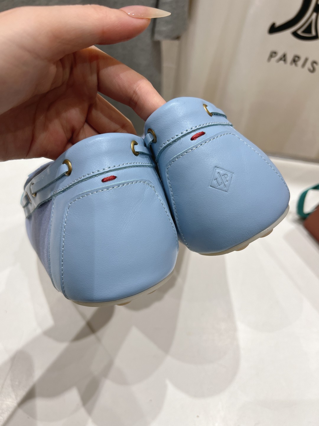 高版本出厂  只有男码
  Loro Piana* LP诺悠翩雅新款豆豆鞋一脚蹬乐福鞋 
简约时尚 脚感