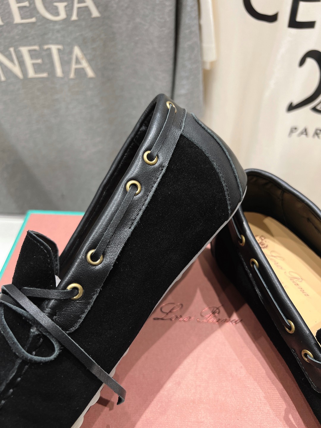 高版本出厂  只有男码
  Loro Piana* LP诺悠翩雅新款豆豆鞋一脚蹬乐福鞋 
简约时尚 脚感