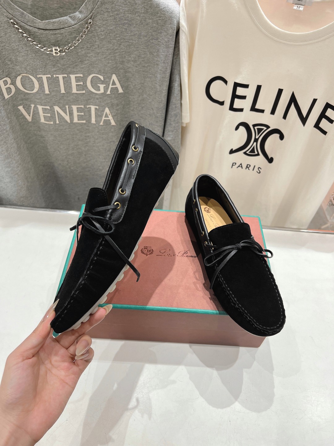 高版本出厂  只有男码
  Loro Piana* LP诺悠翩雅新款豆豆鞋一脚蹬乐福鞋 
简约时尚 脚感