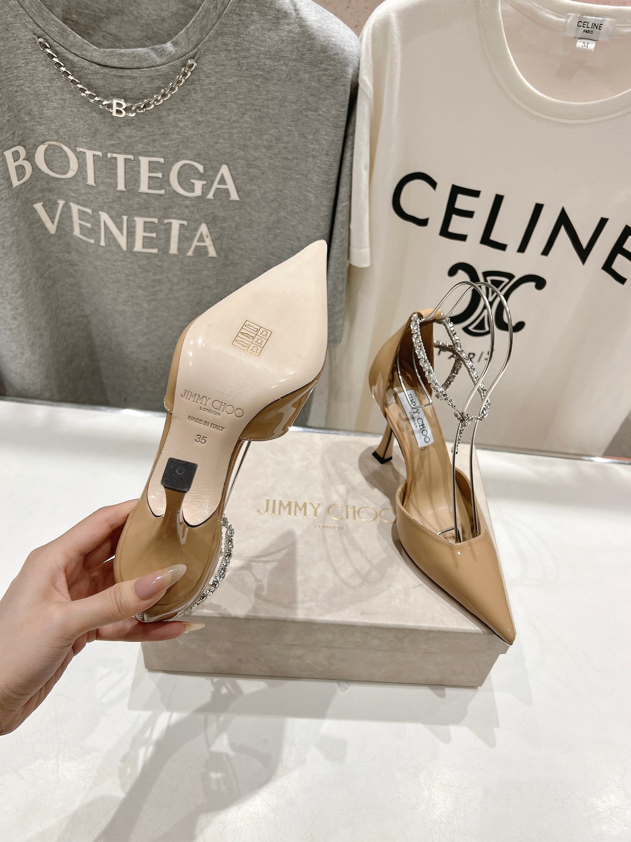 高版本出厂
  JIMMY CHOO*｜JC/吉米周2025ss新款简约高跟凉鞋高跟鞋

原版套楦，完美