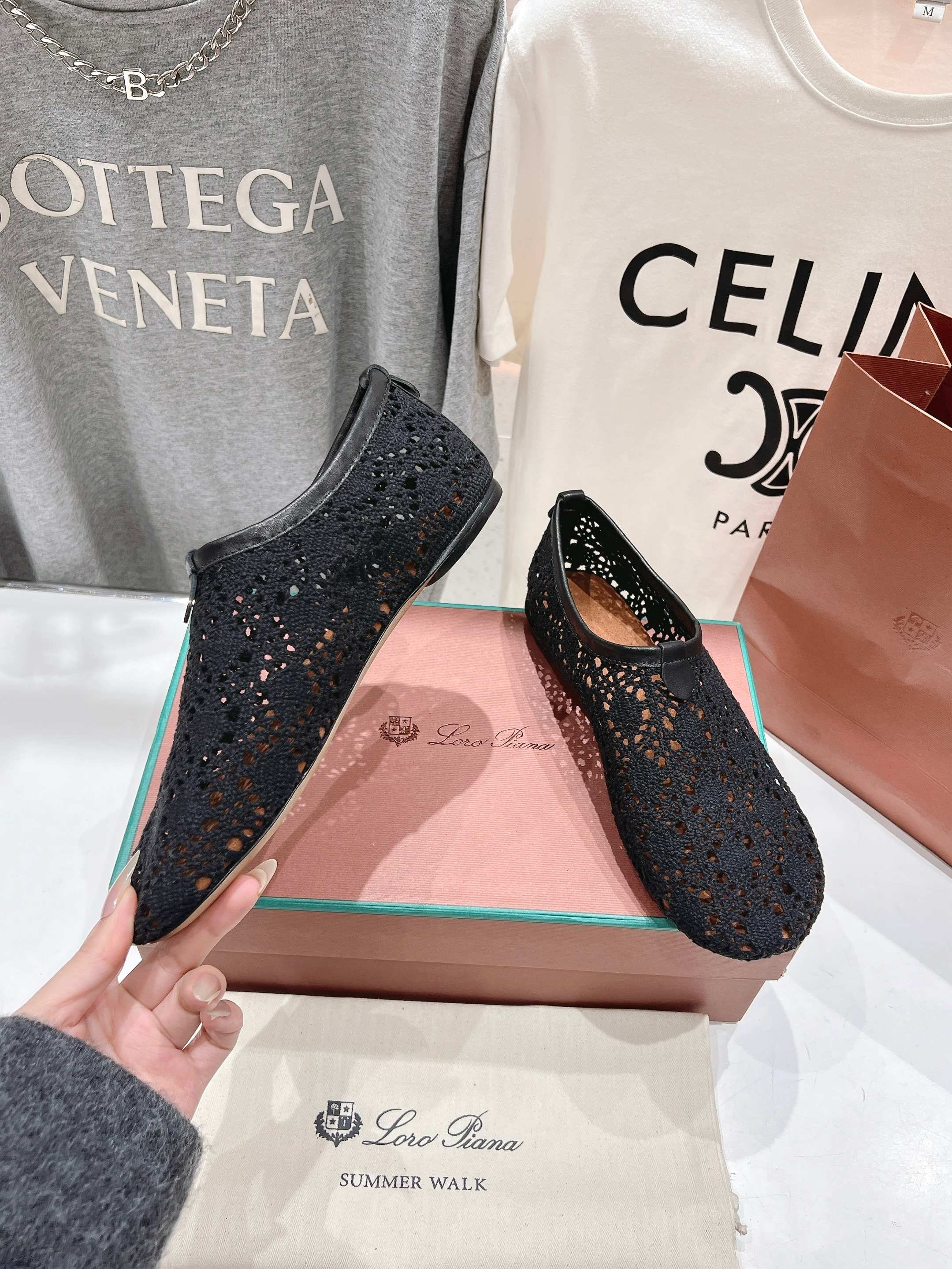 顶级出厂  
  Loro Piana* 诺悠𦒈雅Lss春夏新款勃肯平底鞋休闲鞋，脚感超级舒适 一天可以
