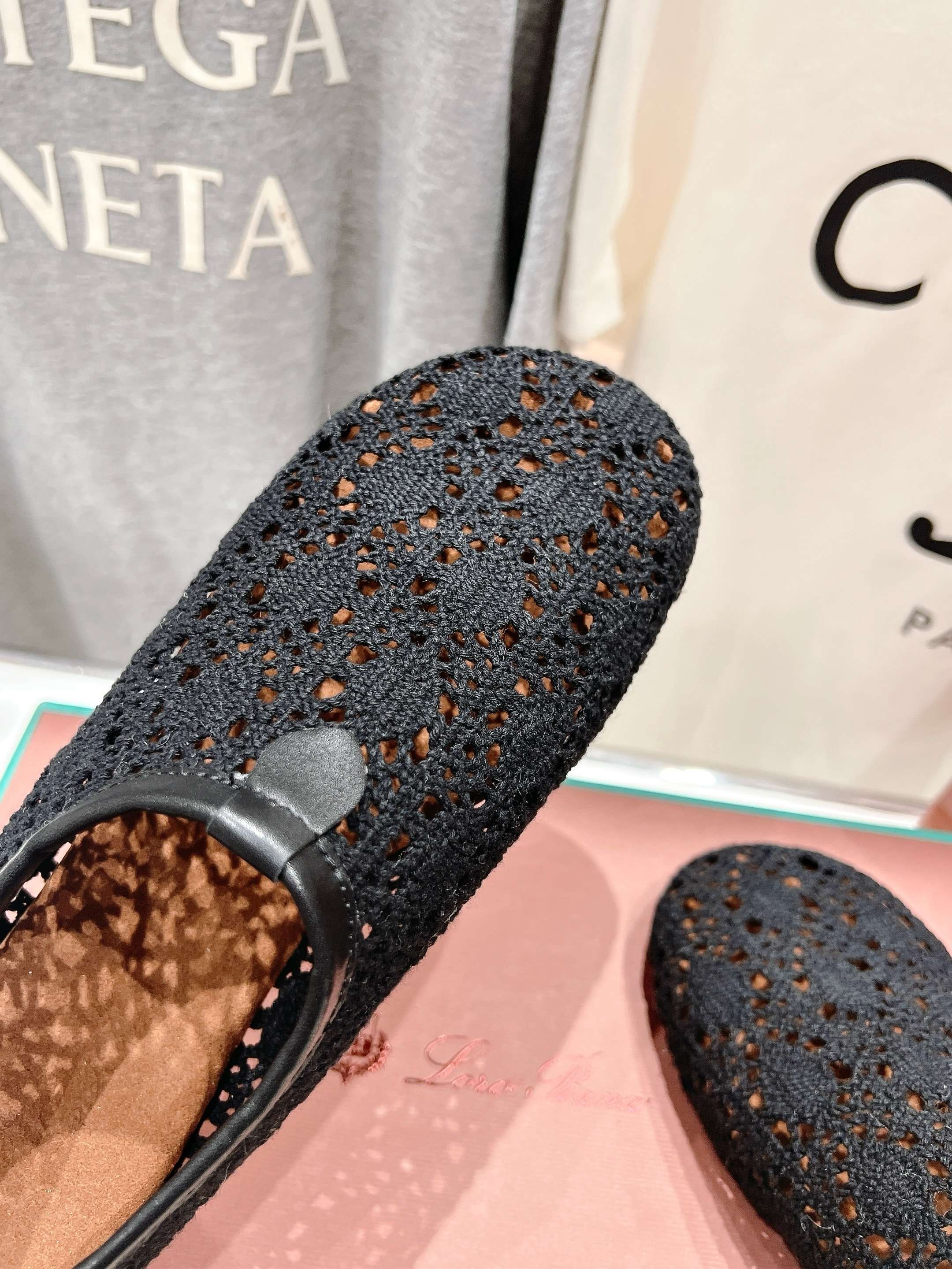 顶级出厂  
  Loro Piana* 诺悠𦒈雅Lss春夏新款勃肯平底鞋休闲鞋，脚感超级舒适 一天可以