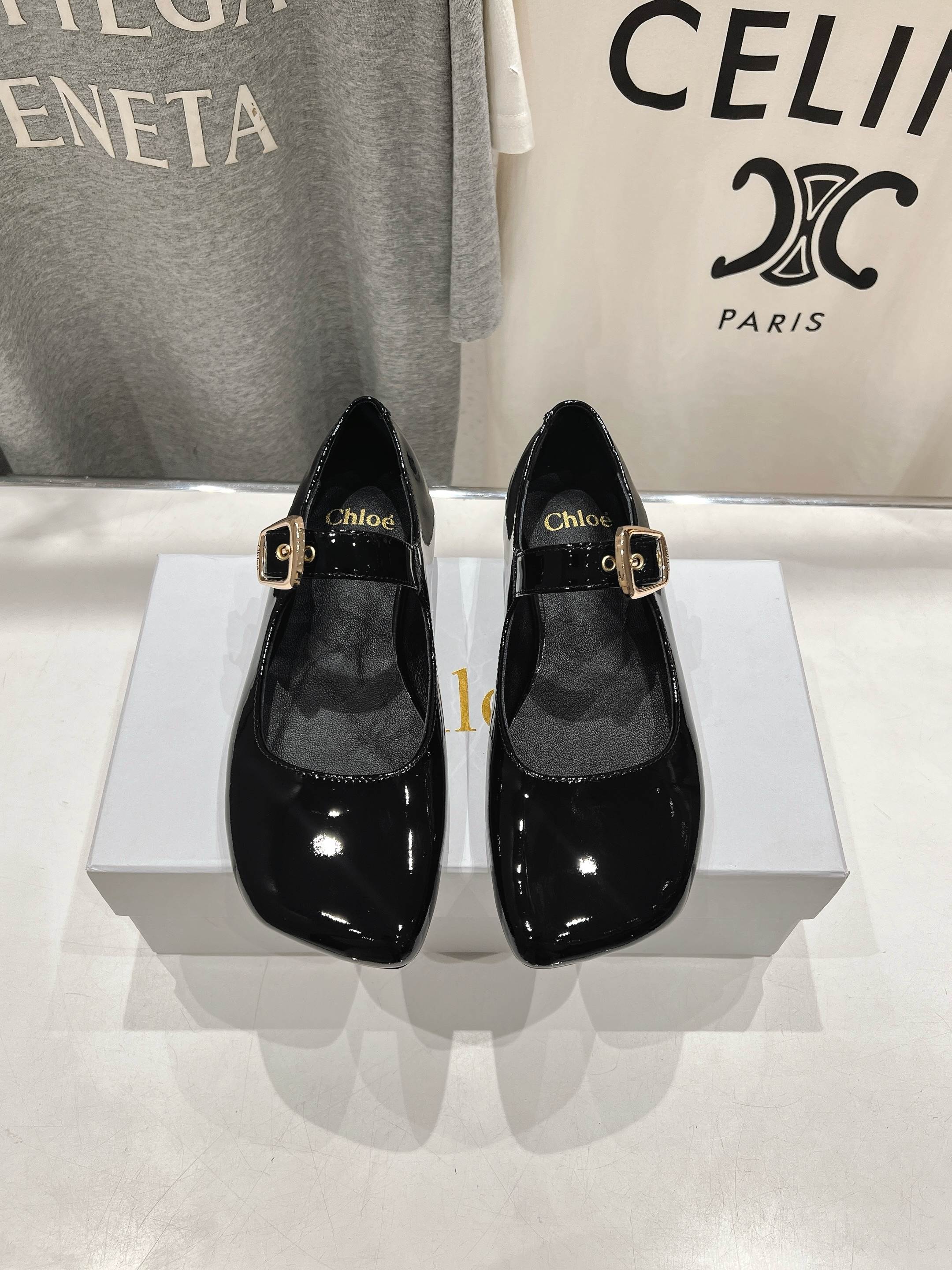 Chloe Chloe 2025s: High-End Mary Jane Flats with Italian Craftsmanship & Comfort - 图片 1