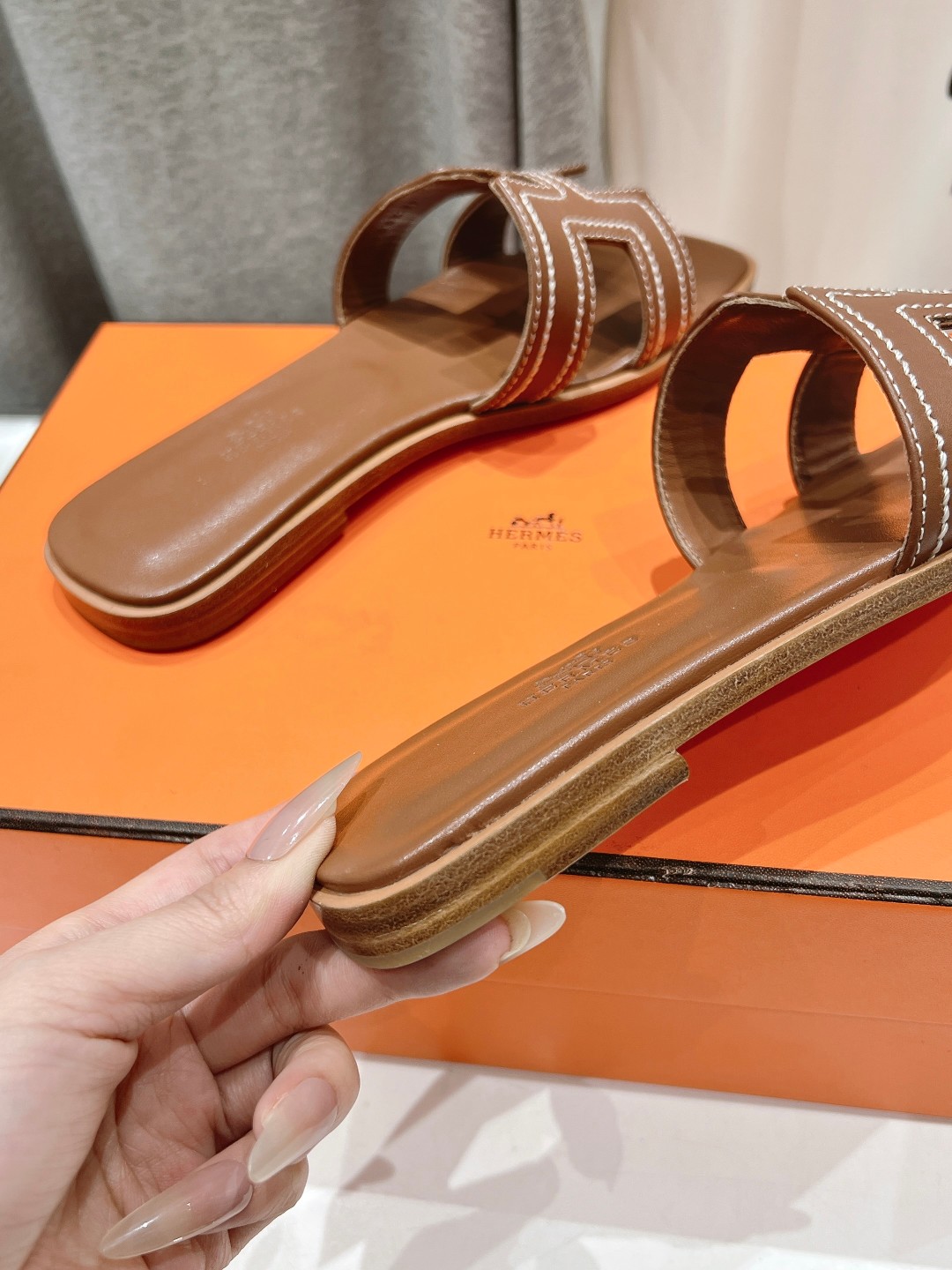 高版本出厂
  HERMES*✈️爱马仕H家2025ss最新升级版经典平底H拖鞋
🇮🇹度假旅游必备神器#