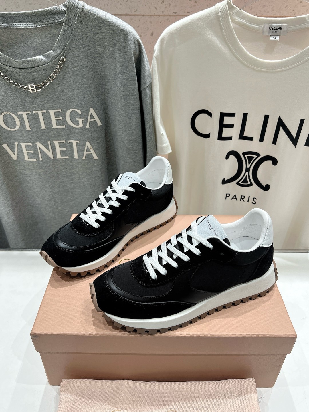 Gianvito Rossi High-End Airy Shoes Collection for Spring/Summer. - 图片 1