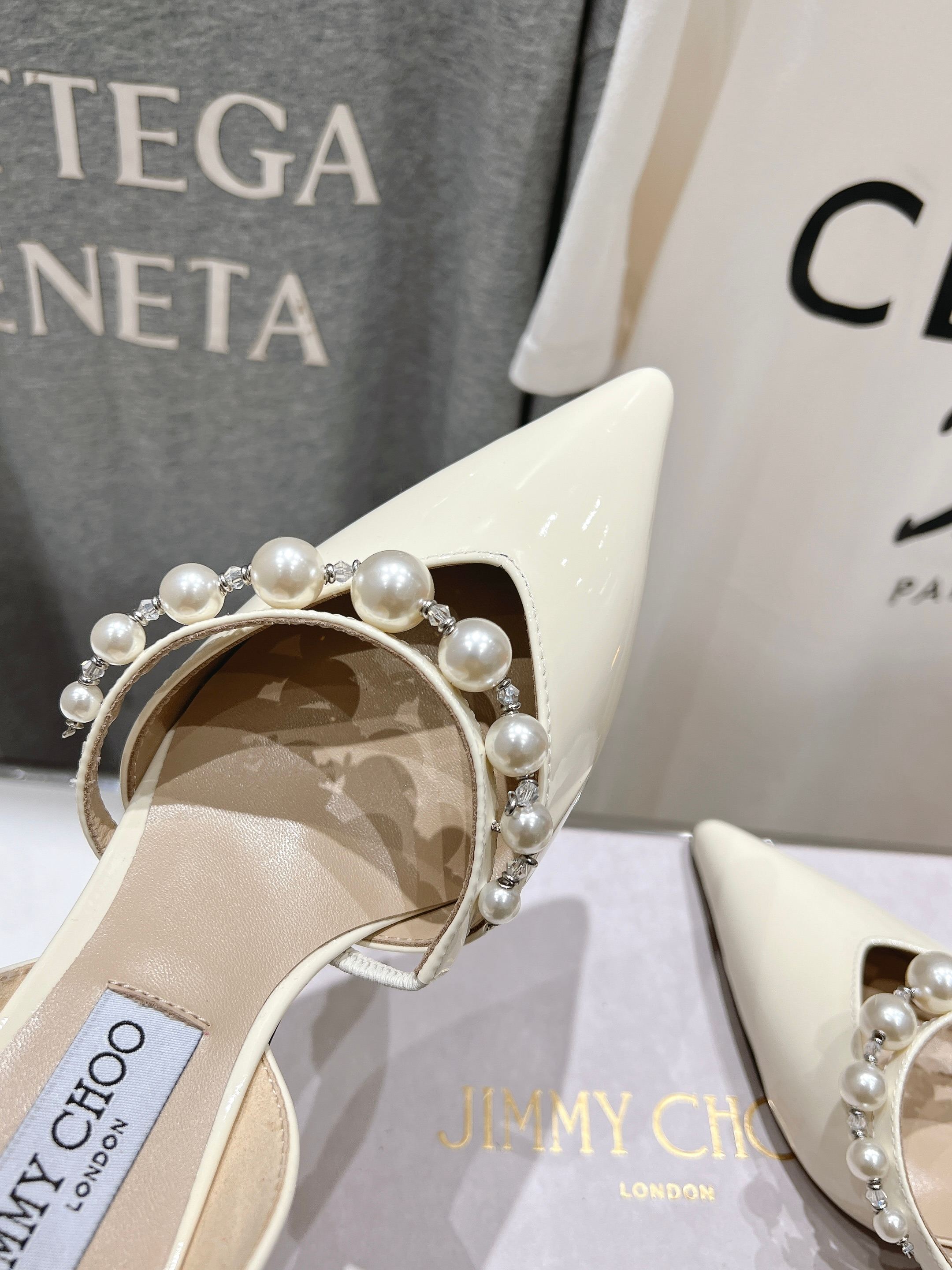 高版本出厂 JIMMY CHOO*｜JC/吉米周ss春夏新款简约尖头珍珠高跟鞋单鞋原版套楦，完美的线条，