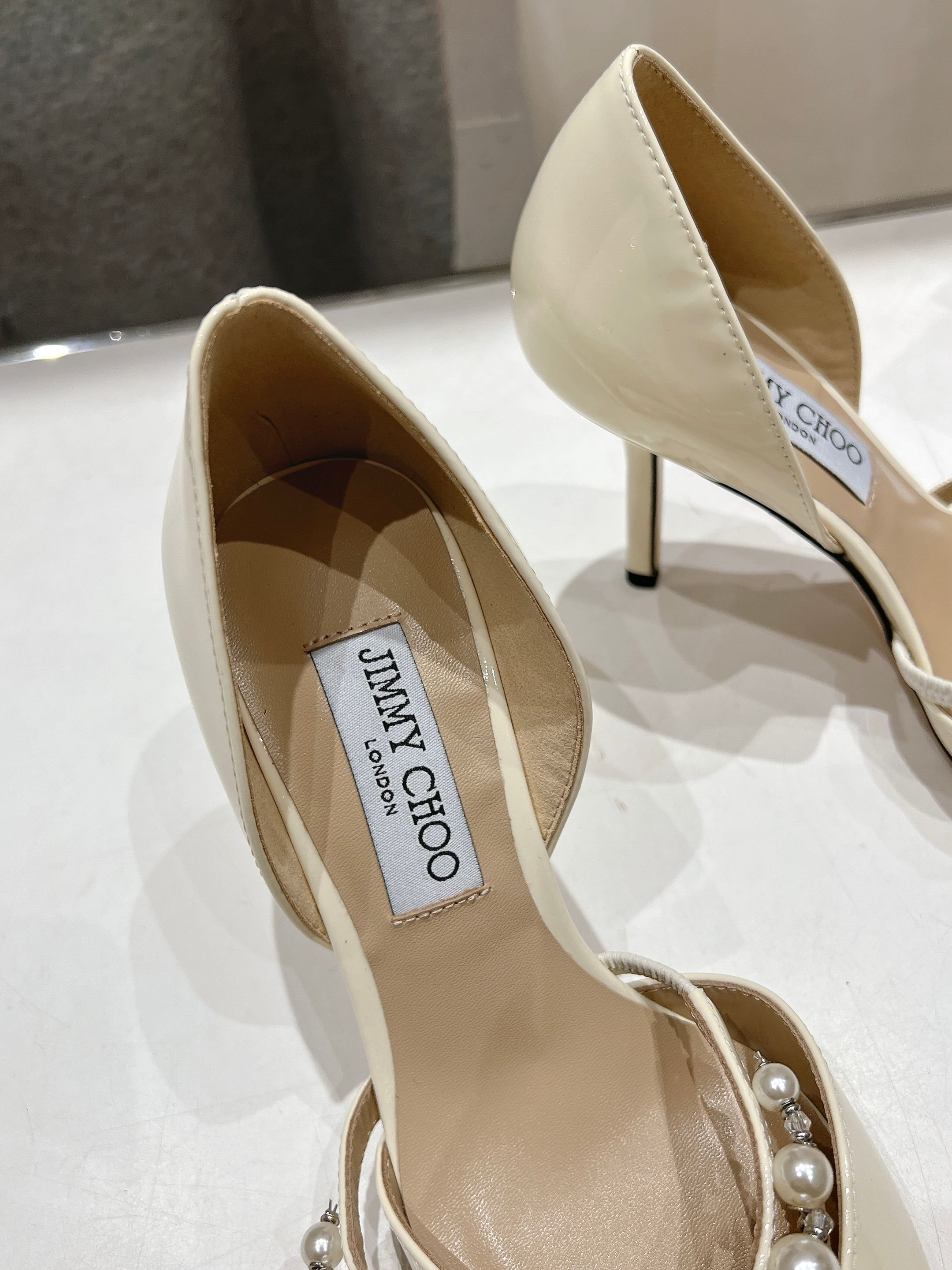 高版本出厂 JIMMY CHOO*｜JC/吉米周ss春夏新款简约尖头珍珠高跟鞋单鞋原版套楦，完美的线条，