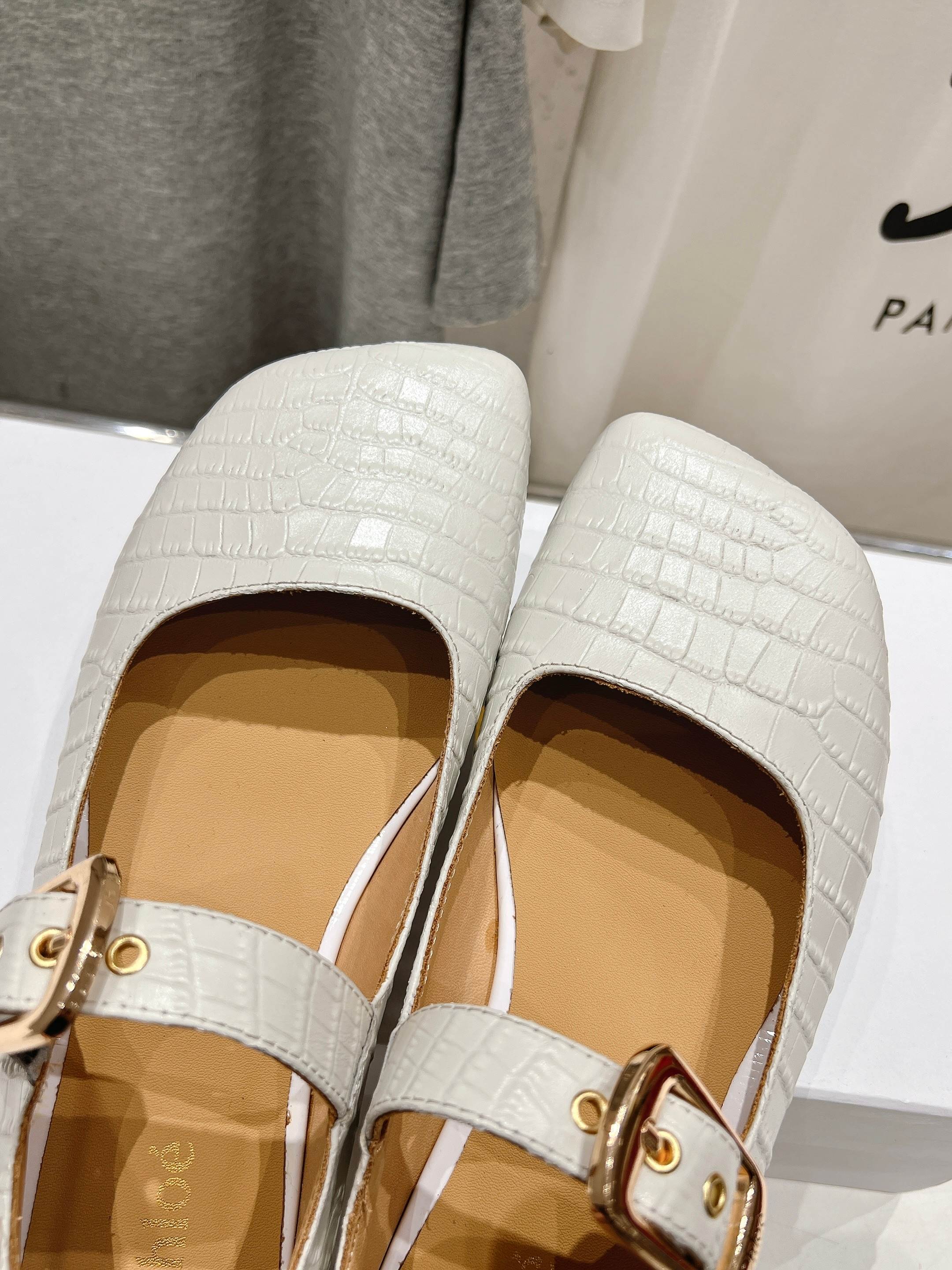 Chloe Chloe 2025s: High-end Mary Jane Flats for Fashion and Comfort - 图片 7