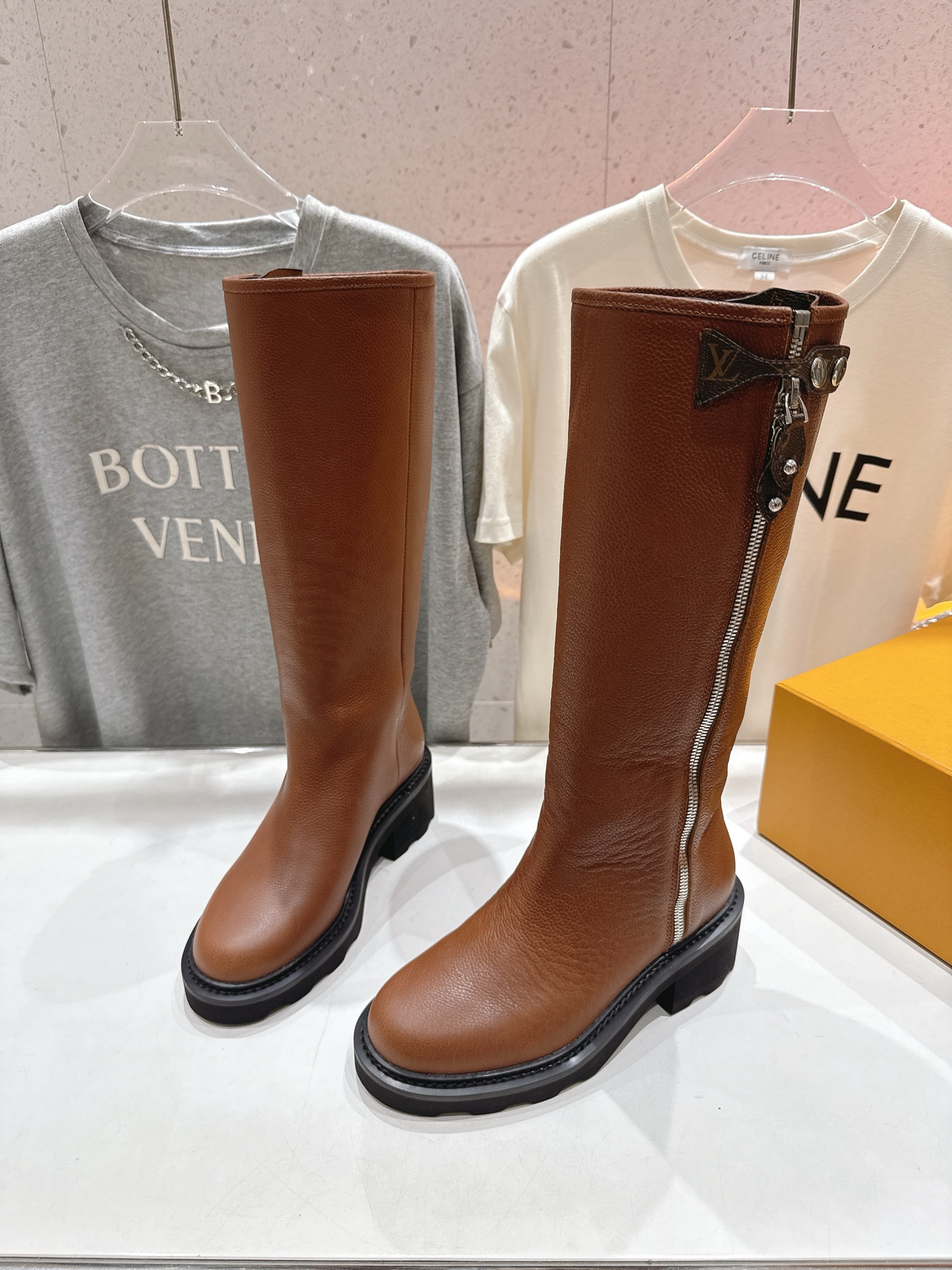 高版本出厂 LOUIS VUITTON 25ss LV驴牌新款英伦风帅气马丁靴长靴楦型百搭瘦脚yyds.