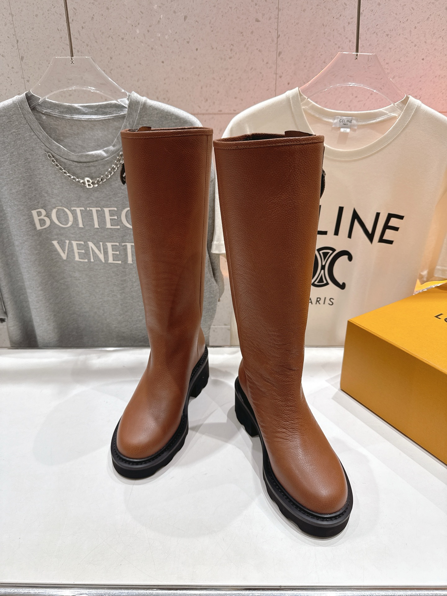 高版本出厂 LOUIS VUITTON 25ss LV驴牌新款英伦风帅气马丁靴长靴楦型百搭瘦脚yyds.