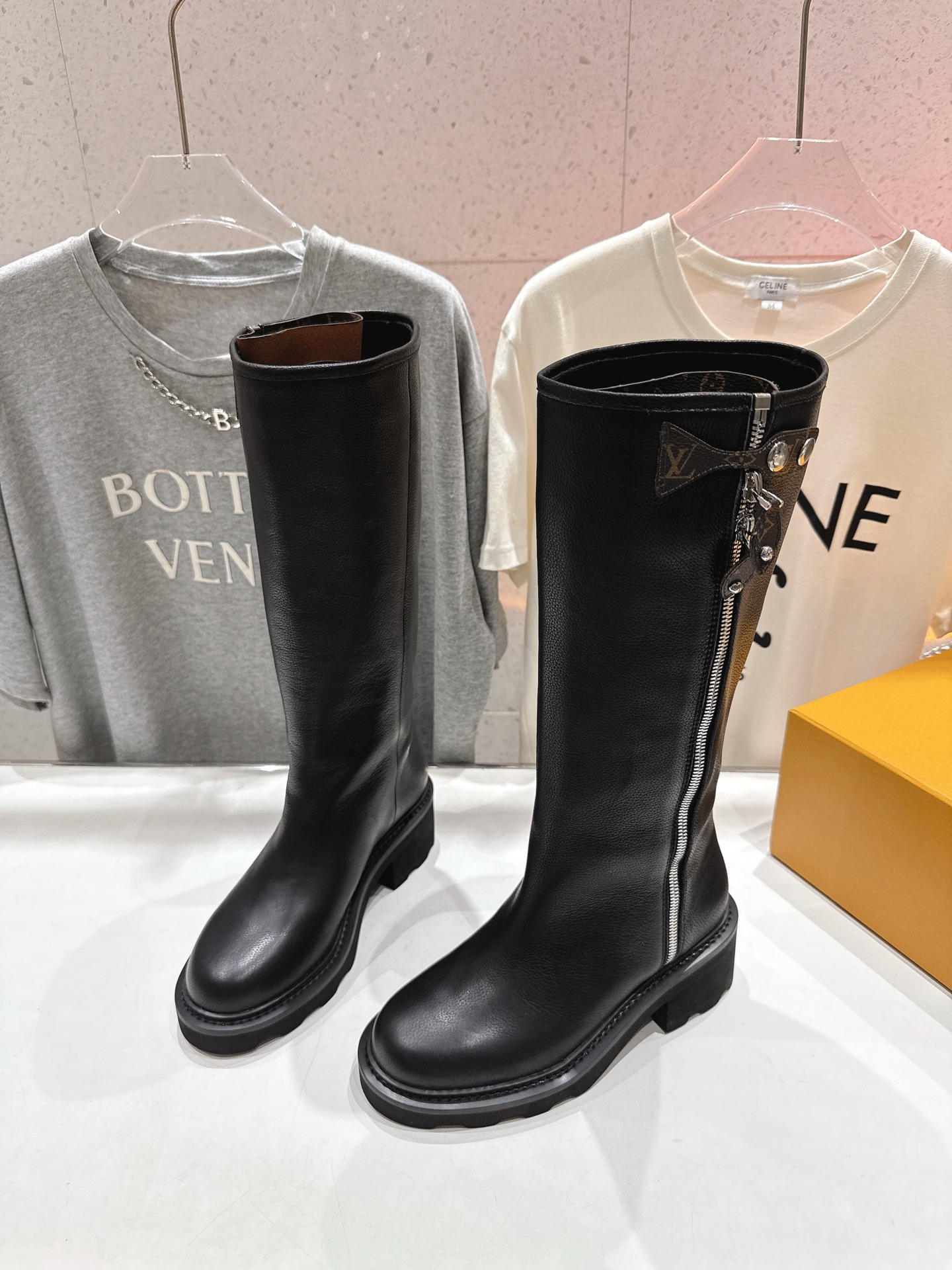 高版本出厂 LOUIS VUITTON 25ss LV驴牌新款英伦风帅气马丁靴长靴楦型百搭瘦脚yyds.