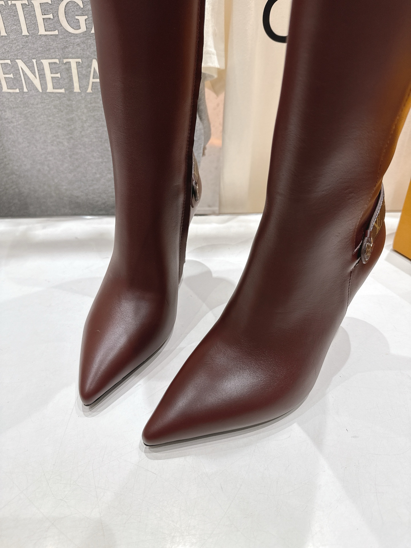 高版本出厂 LOUIS VUITTON 25ss LV驴牌秋冬新款高跟长靴楦型百搭瘦脚yyds.造型立体