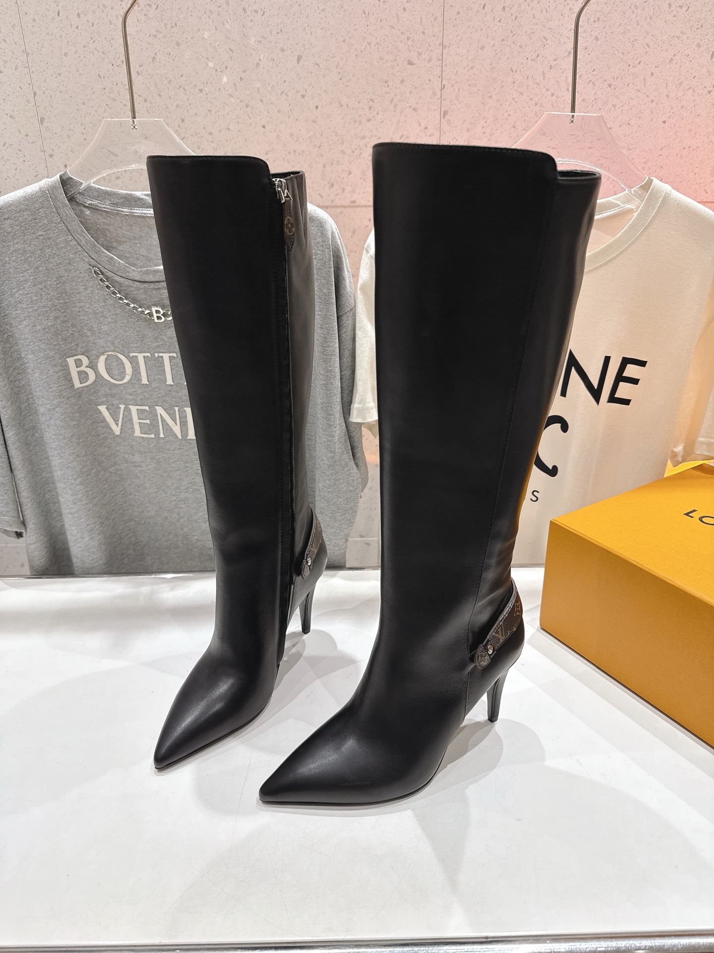 高版本出厂 LOUIS VUITTON 25ss LV驴牌秋冬新款高跟长靴楦型百搭瘦脚yyds.造型立体