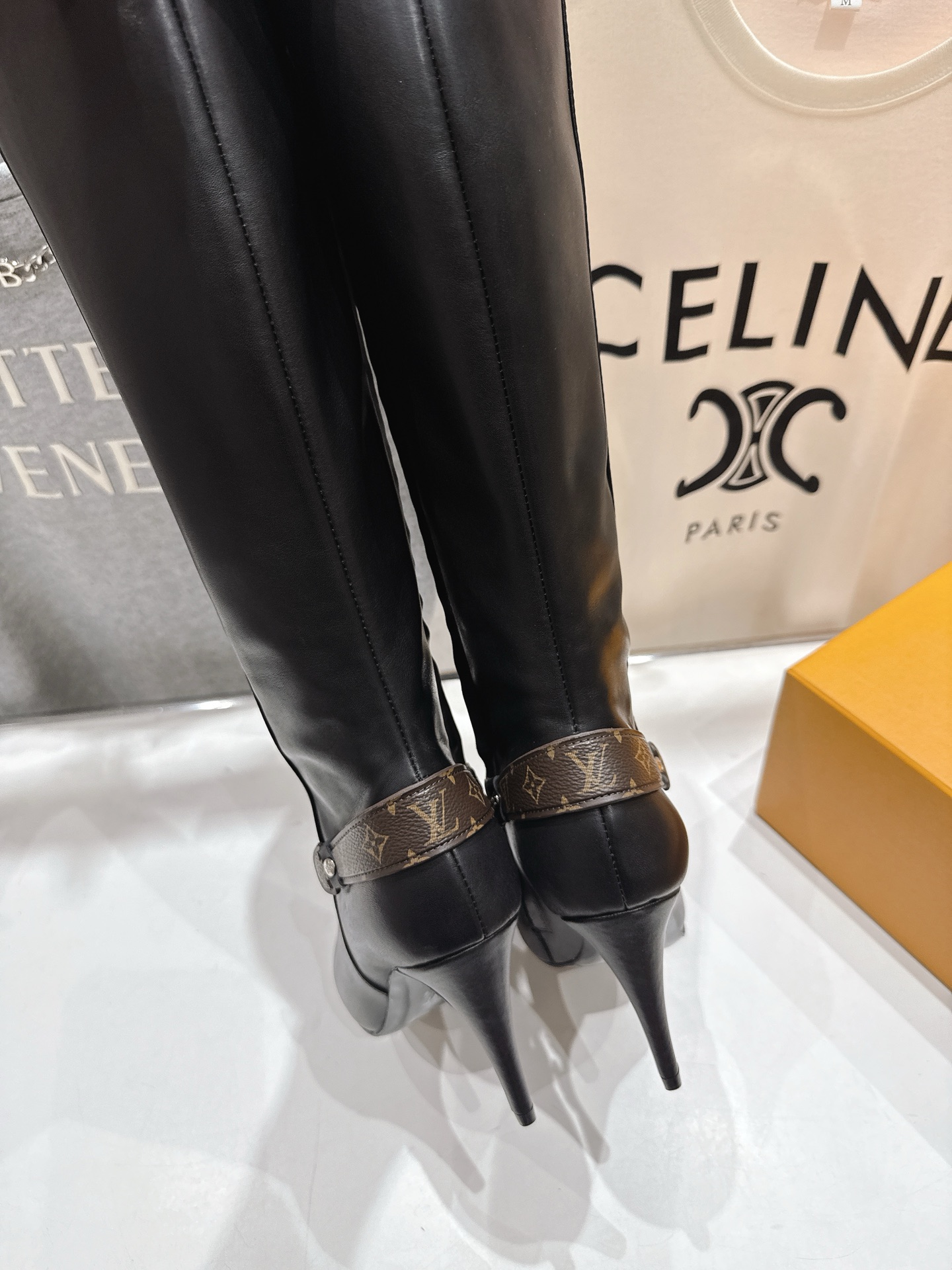 高版本出厂 LOUIS VUITTON 25ss LV驴牌秋冬新款高跟长靴楦型百搭瘦脚yyds.造型立体