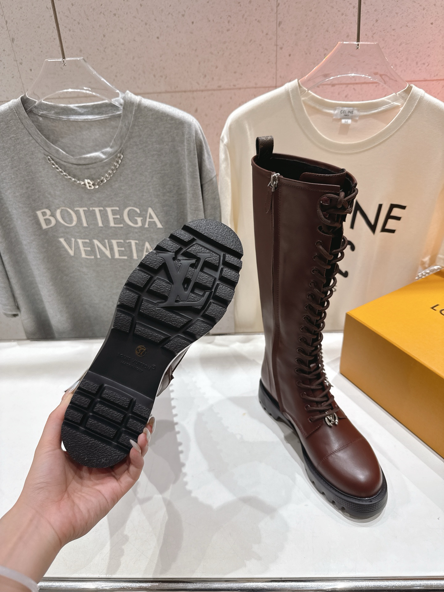 高版本出厂 LOUIS VUITTON 25ss LV驴牌新款英伦风帅气马丁靴长靴楦型百搭瘦脚yyds.