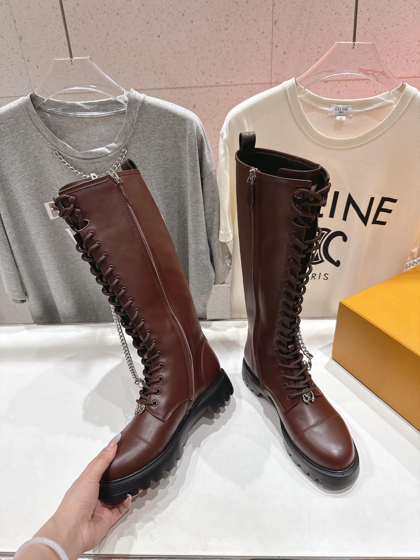 高版本出厂 LOUIS VUITTON 25ss LV驴牌新款英伦风帅气马丁靴长靴楦型百搭瘦脚yyds.