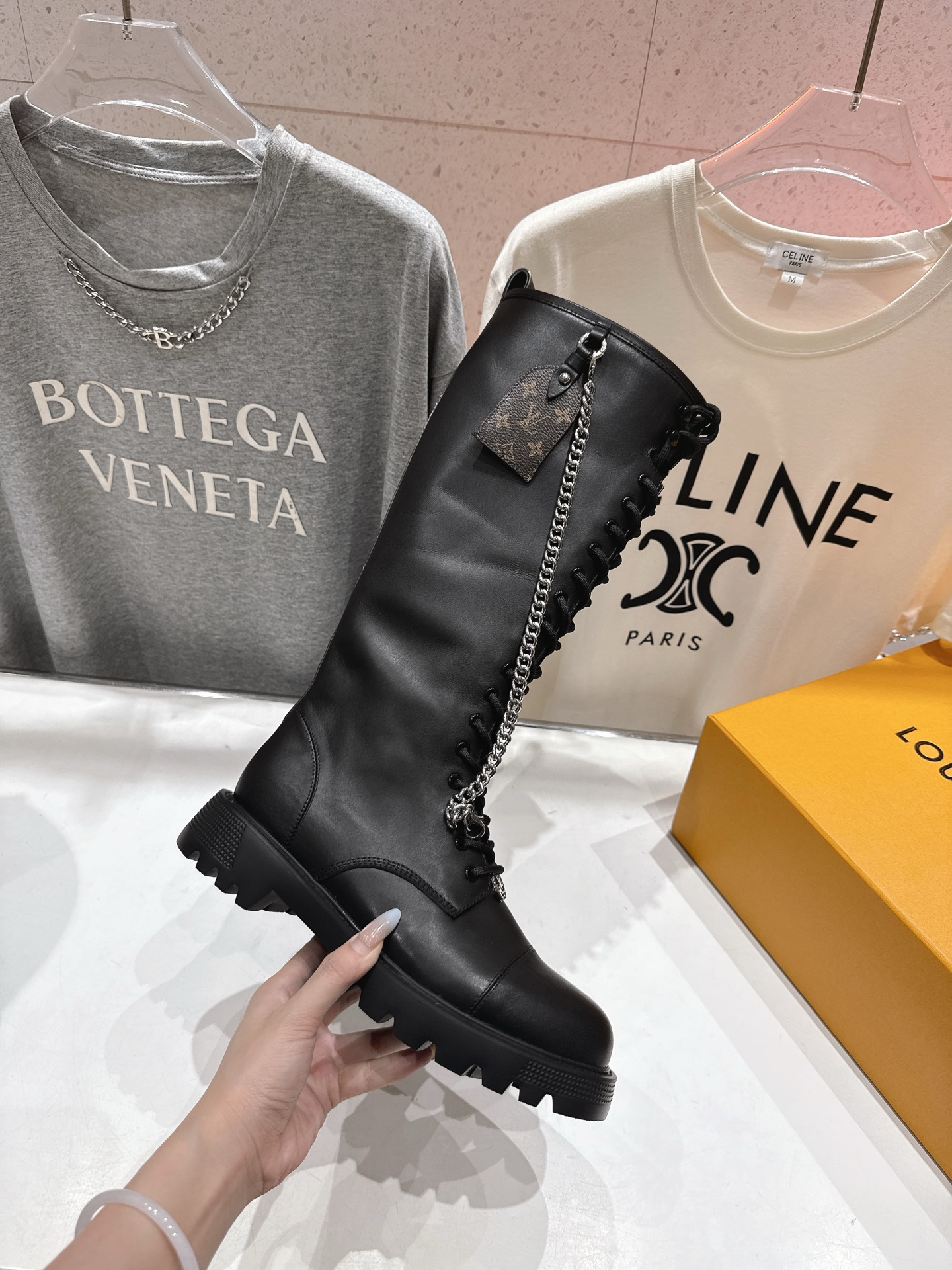 高版本出厂 LOUIS VUITTON 25ss LV驴牌新款英伦风帅气马丁靴长靴楦型百搭瘦脚yyds.