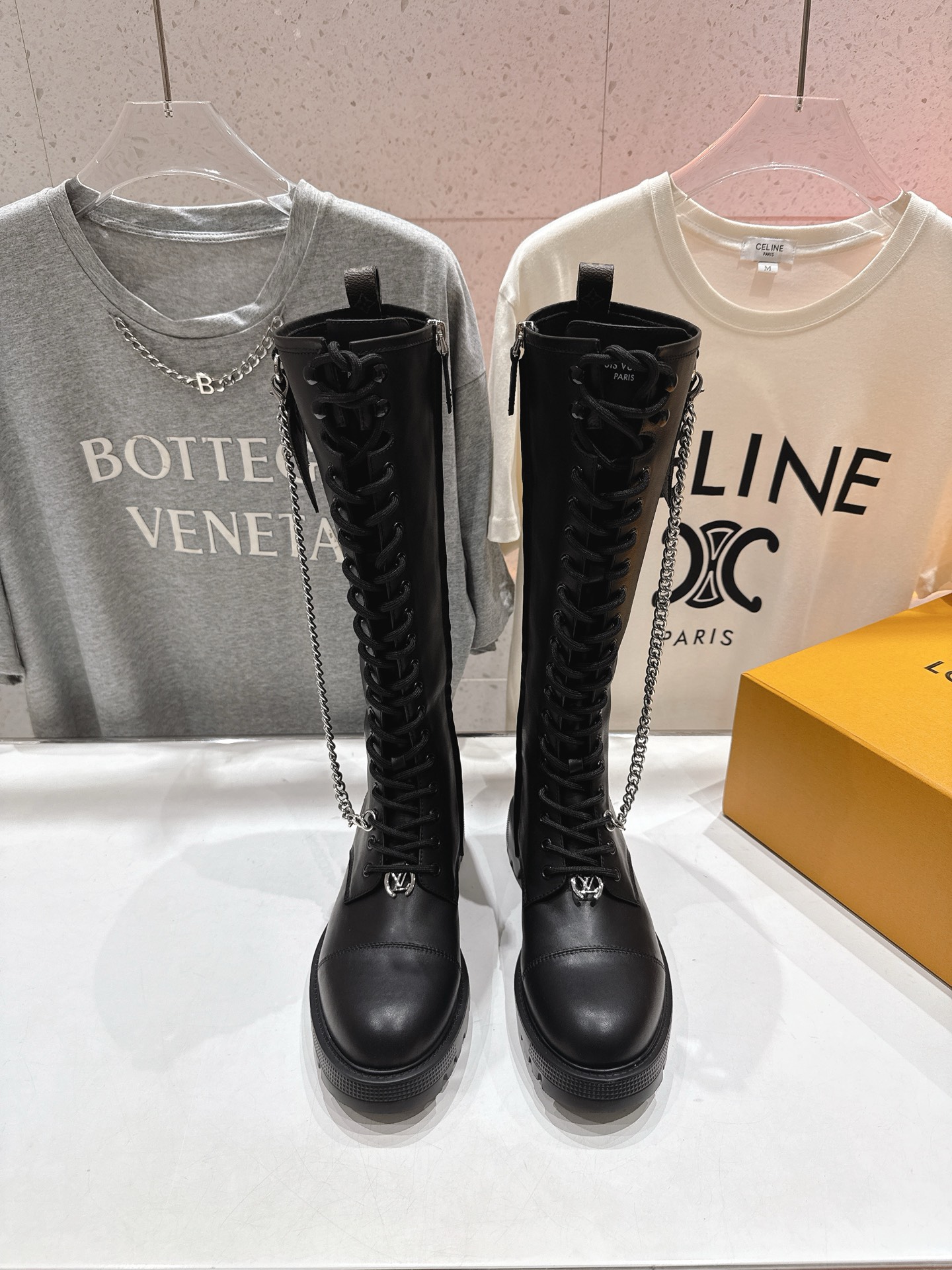 高版本出厂 LOUIS VUITTON 25ss LV驴牌新款英伦风帅气马丁靴长靴楦型百搭瘦脚yyds.