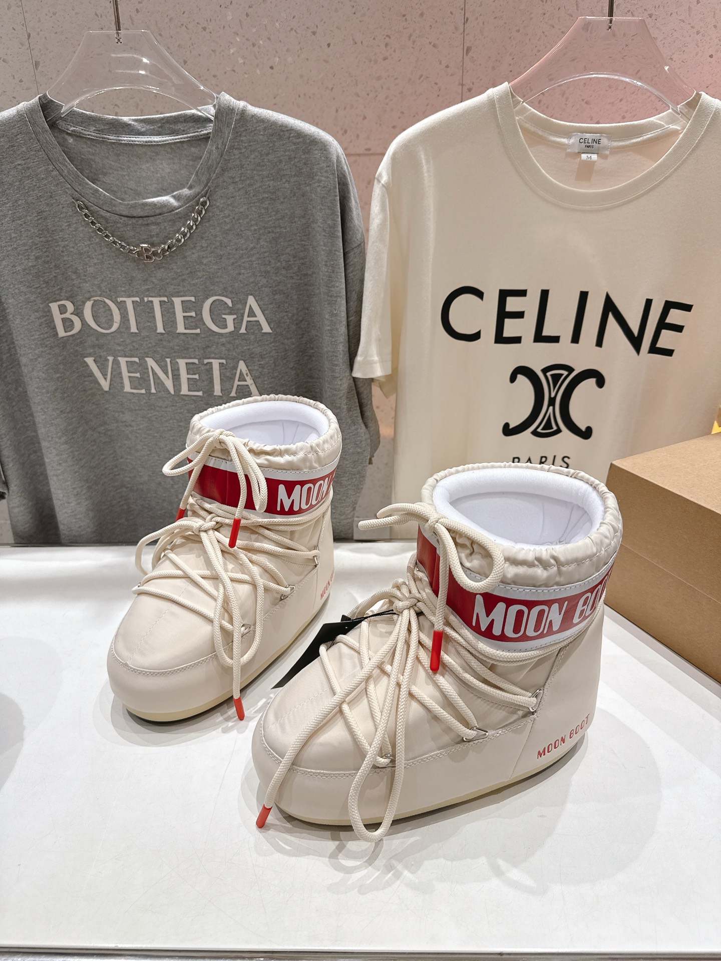 高版本出厂 爱心款 Moon Boot F060 2025ss秋冬季爆款保暖厚底雪地靴 【丑萌月亮雪地靴