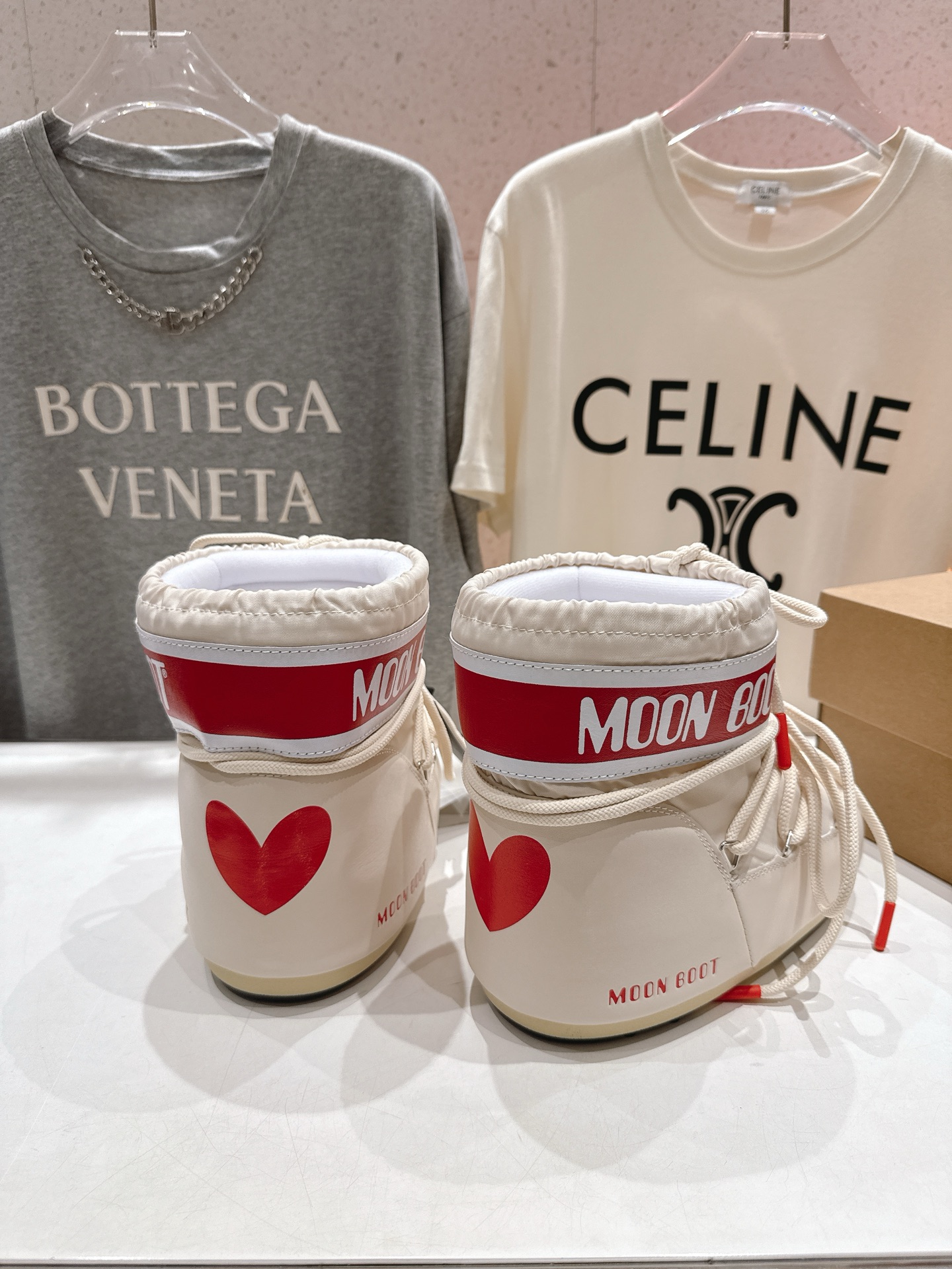 高版本出厂 爱心款 Moon Boot F060 2025ss秋冬季爆款保暖厚底雪地靴 【丑萌月亮雪地靴