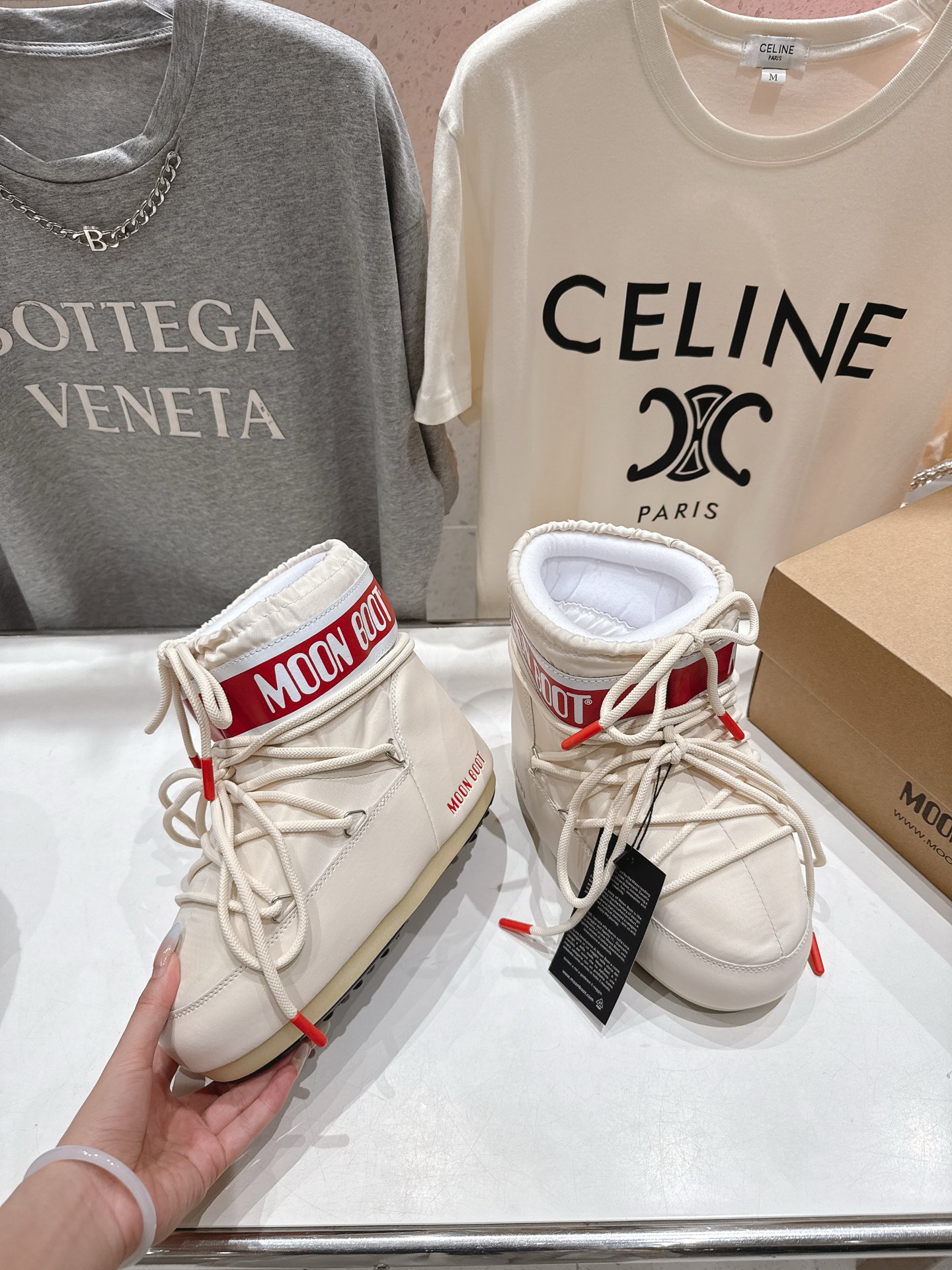 高版本出厂 爱心款 Moon Boot F060 2025ss秋冬季爆款保暖厚底雪地靴 【丑萌月亮雪地靴