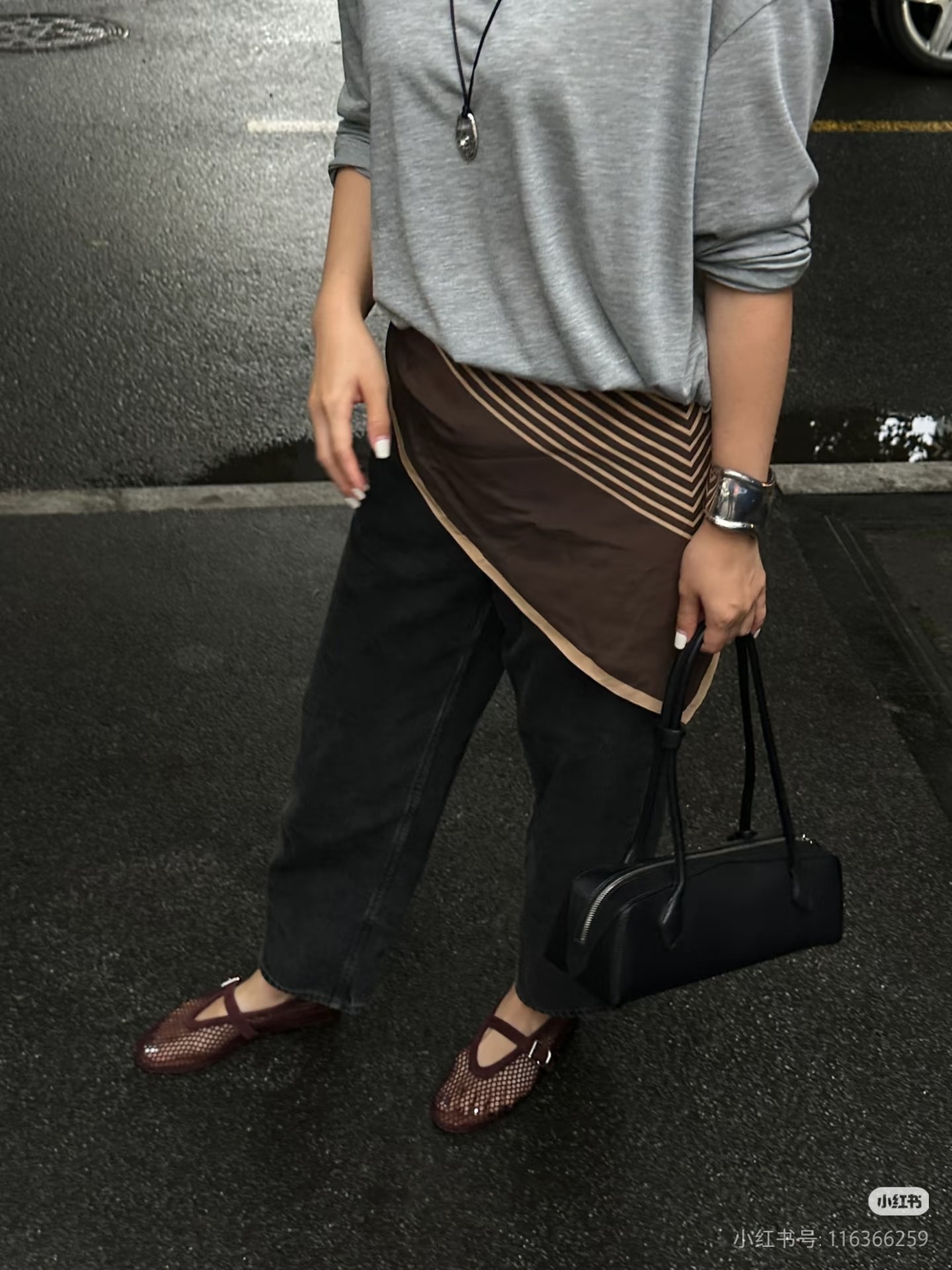 NO:890554,Xiaohongshu’s hot item ~ a mesh shoe that many people like, a half slipper19860909小红书爆款~很多人种草的一款网鞋,半拖单鞋,Women's Shoes