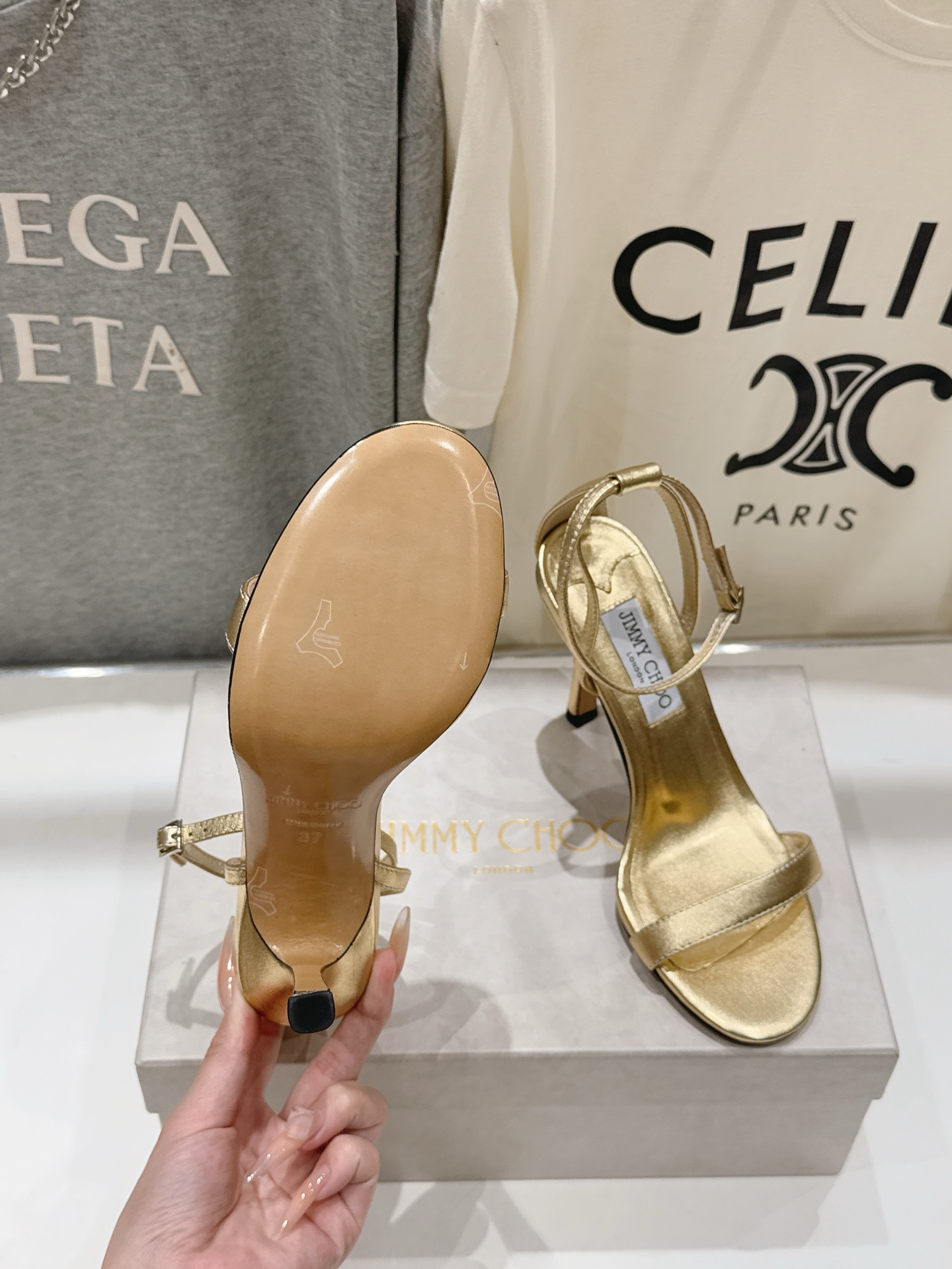 高版本出厂   JIMMY CHOO*｜JC/吉米周2026ss新款简约一字带淑女风高跟鞋凉鞋 原版套楦，完美的线条，简