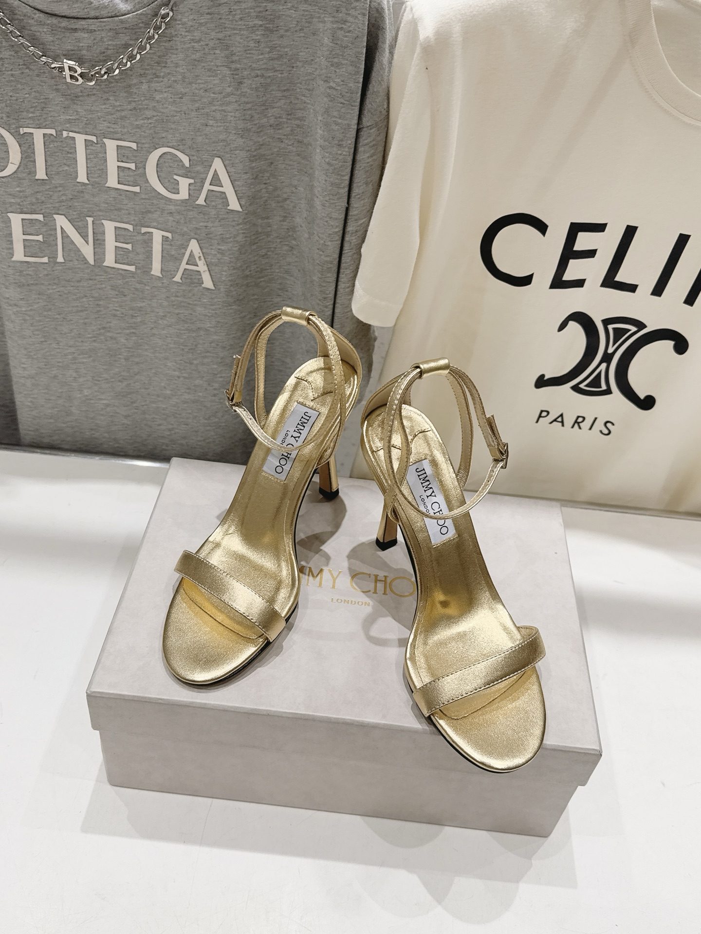 高版本出厂   JIMMY CHOO*｜JC/吉米周2026ss新款简约一字带淑女风高跟鞋凉鞋 原版套楦，完美的线条，简