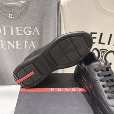 高版本出厂 男码+10 Prada/普拉达F023 2026ss新款系带情侣款厚底透气休闲运动鞋 这款运动鞋延 高版本出厂 男码+10 Prada/普拉达F023 2026ss新款系带情侣款厚底透气休闲运动鞋 这款运动鞋延